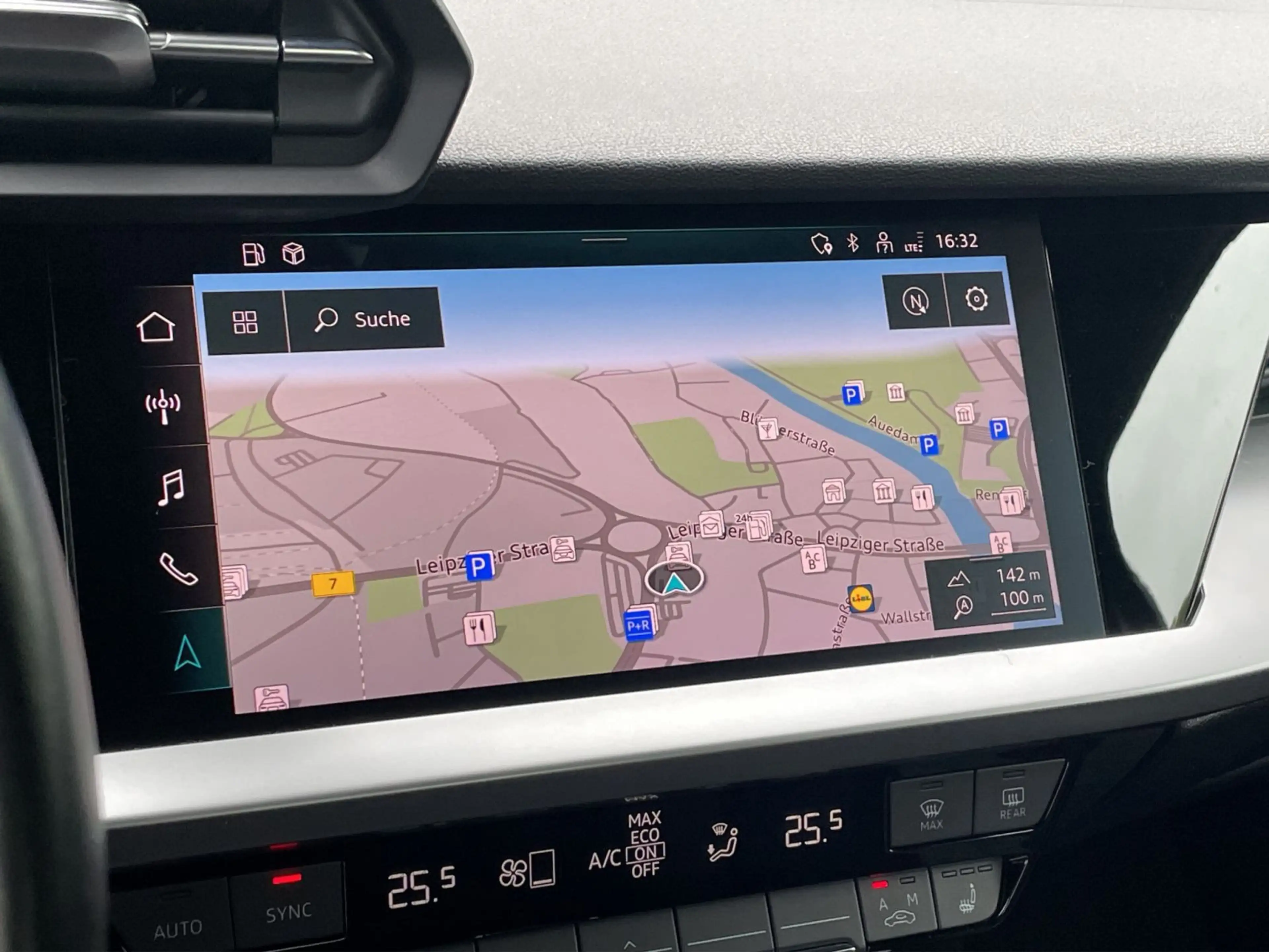 Audi A3 30 TDI LED Navi Kamera Carplay — photo 13