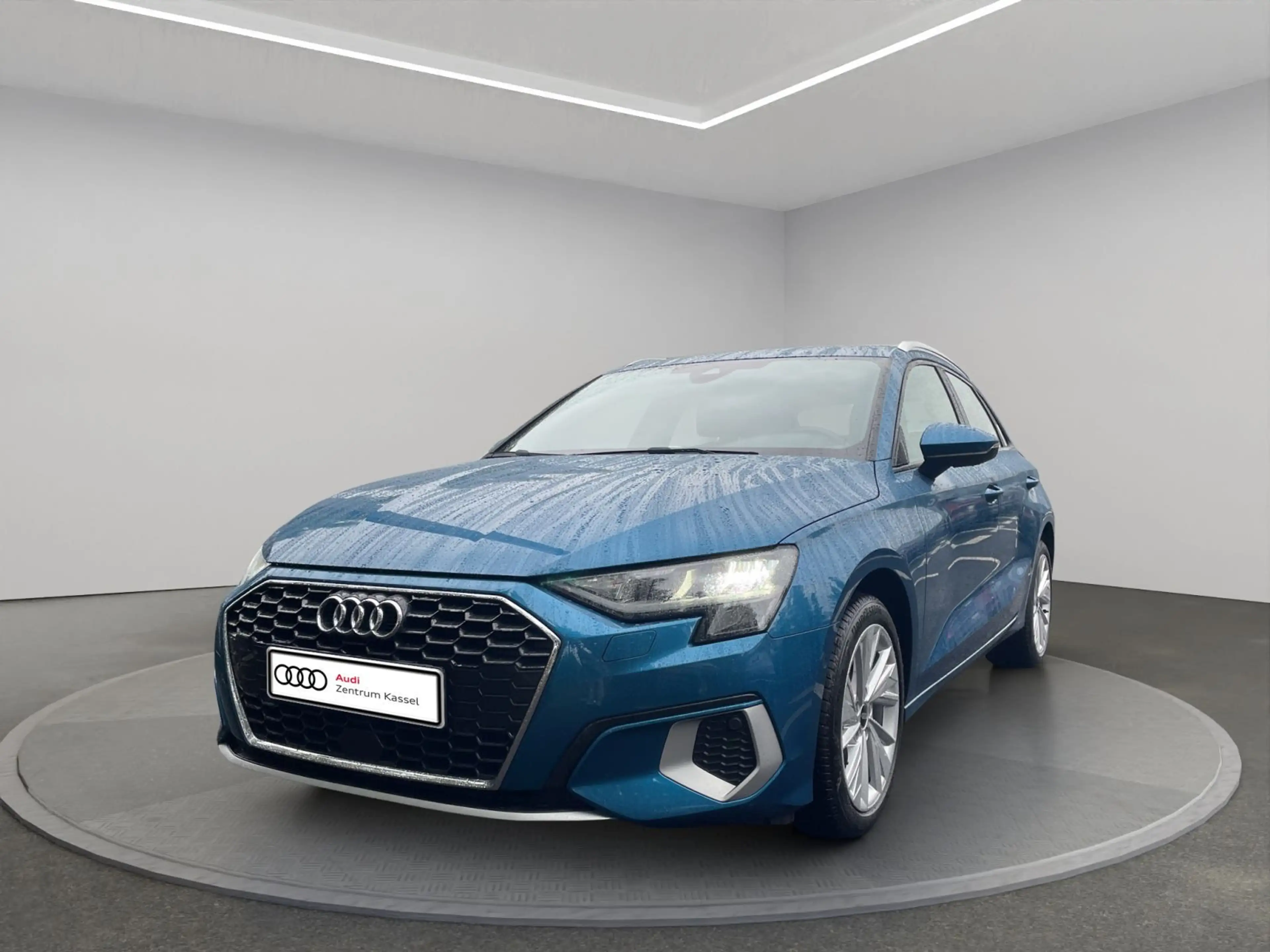 Audi A3 30 TDI LED Navi Kamera Carplay — photo 2