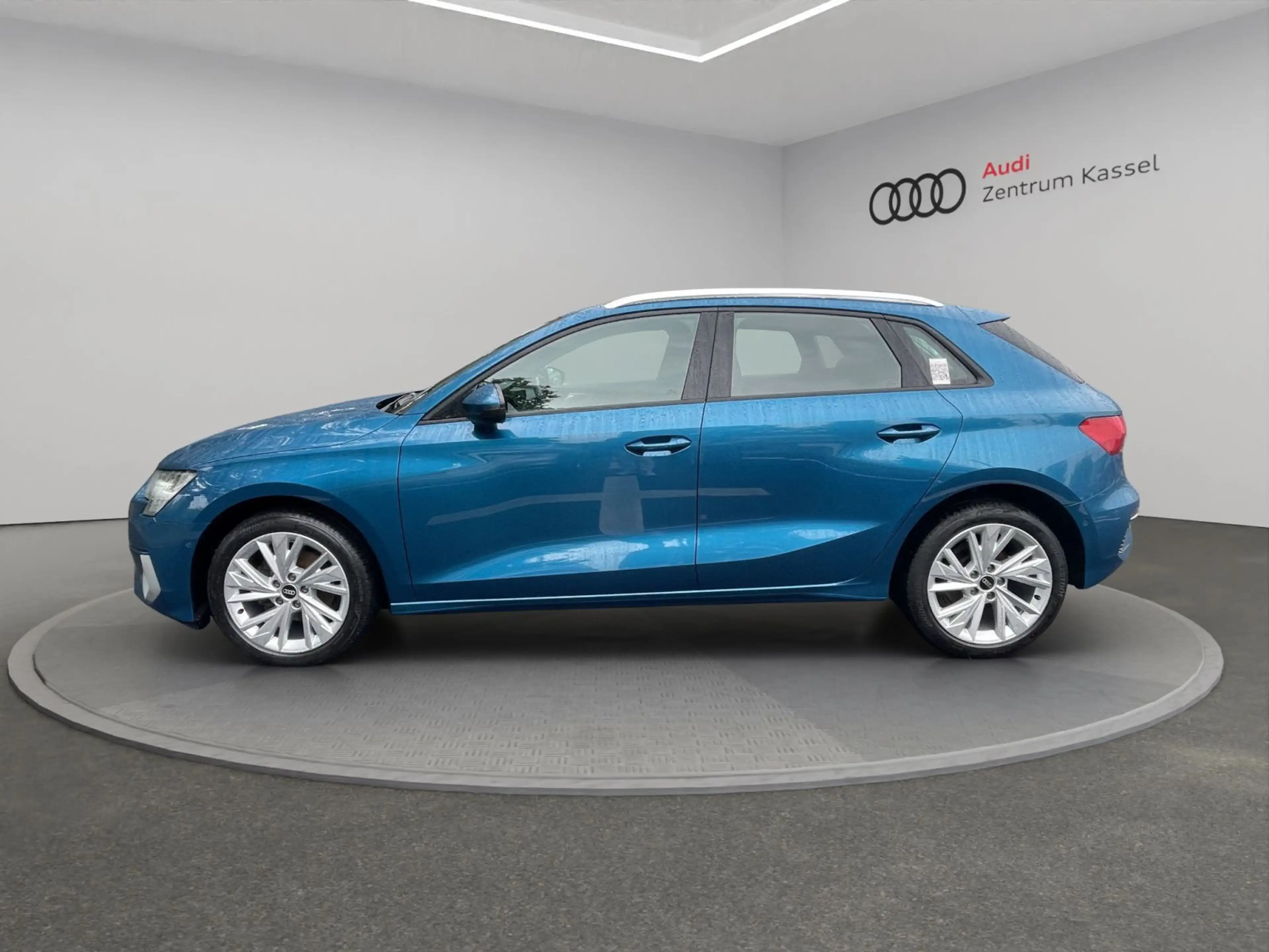 Audi A3 30 TDI LED Navi Kamera Carplay — photo 3