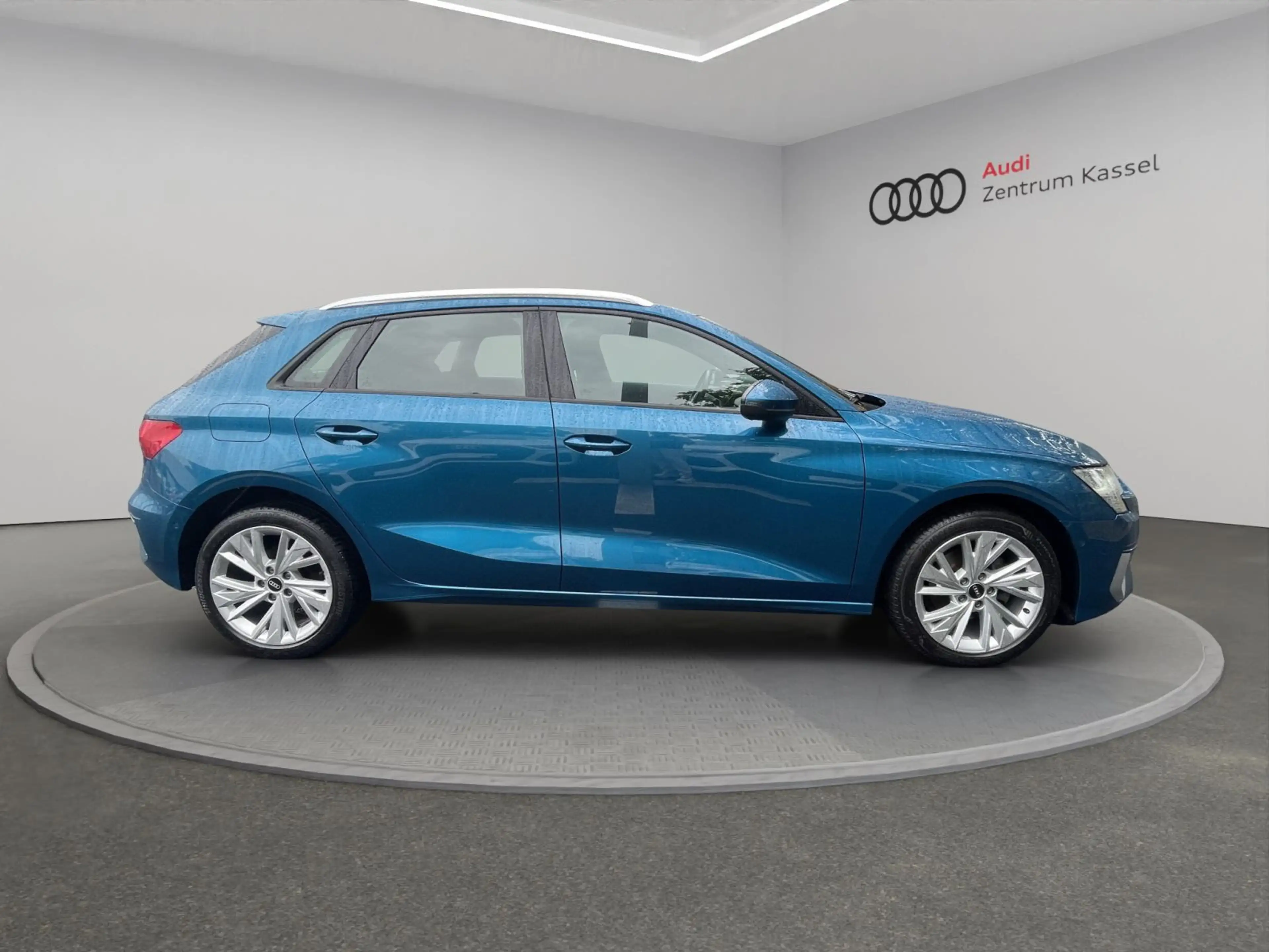 Audi A3 30 TDI LED Navi Kamera Carplay — photo 7