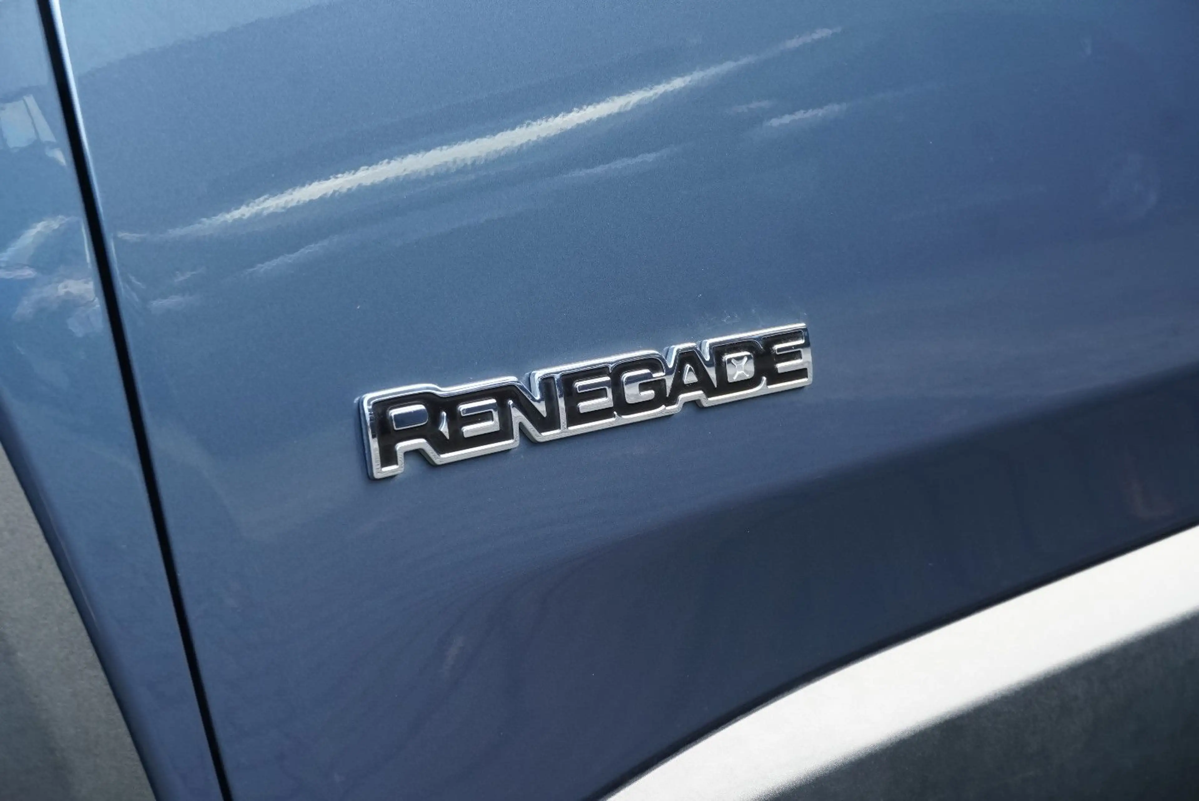 Jeep Renegade 1.5 Autom. Longitude M.Hybrid UConnect — photo 14