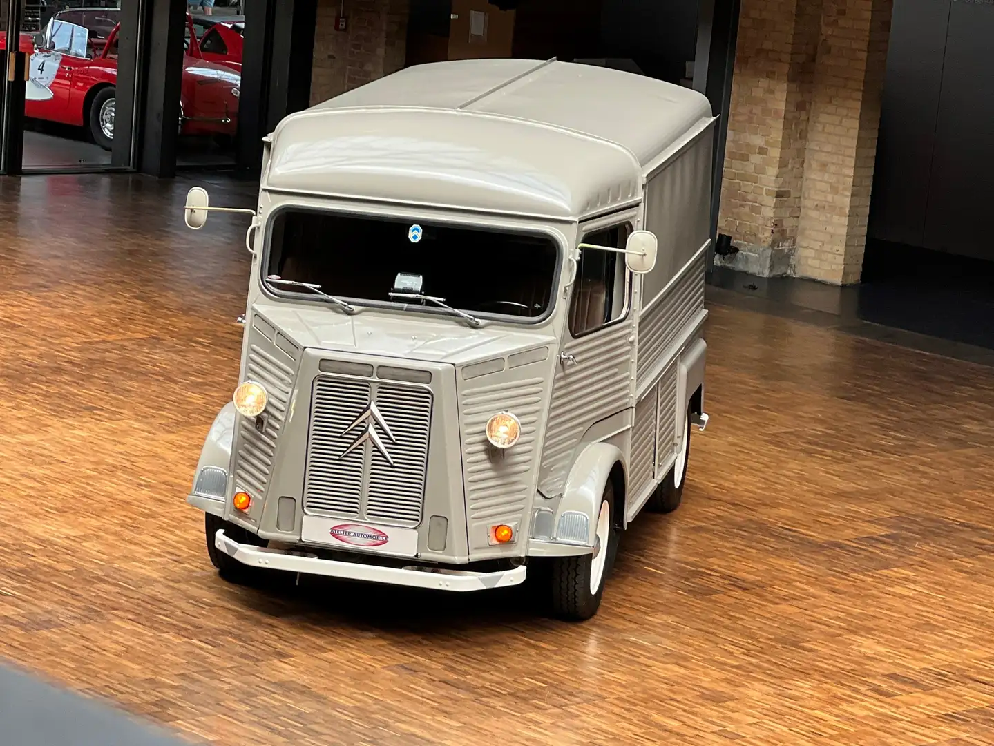 Citroen HY 78 Grau - 1