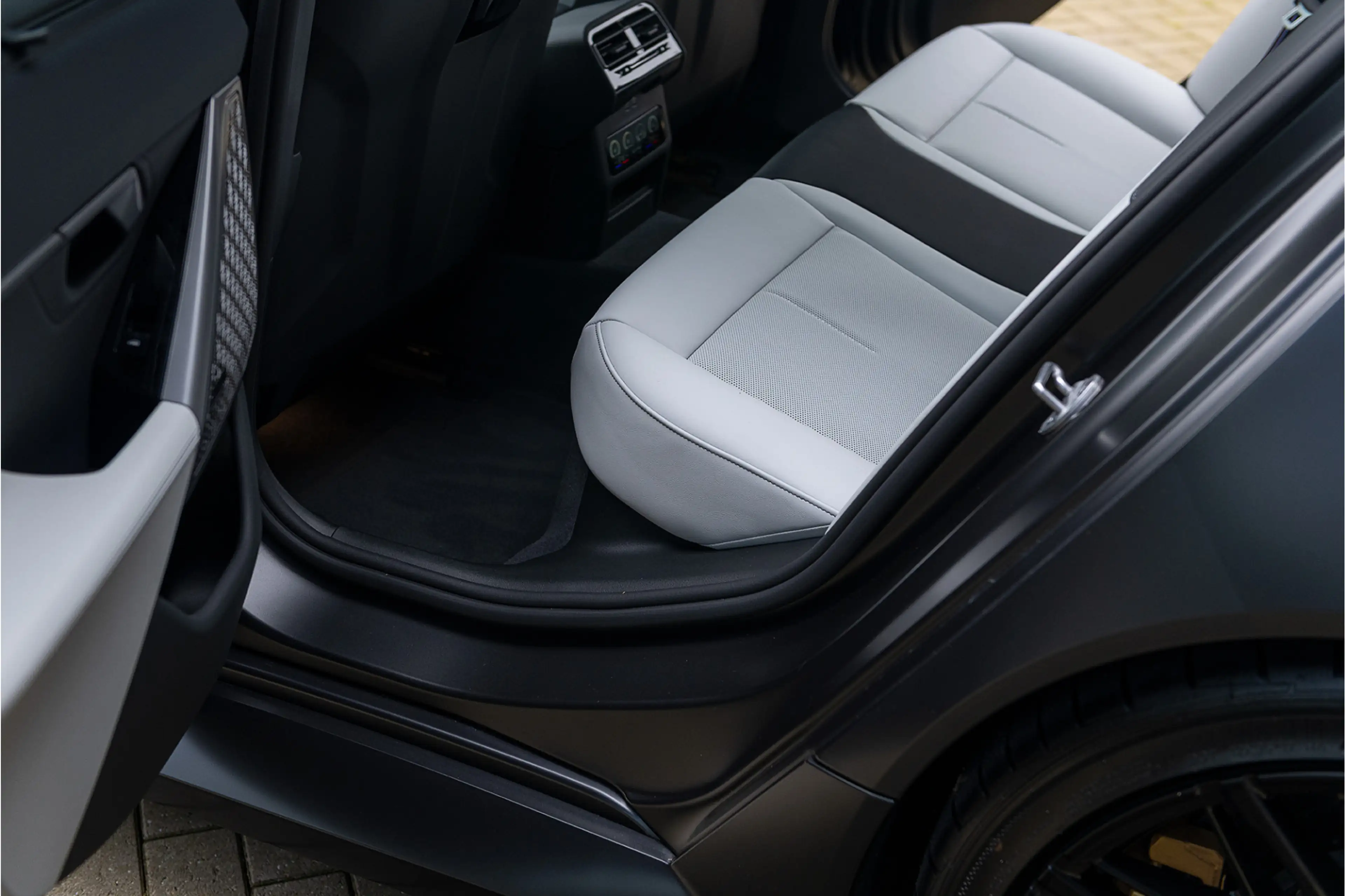 BMW M5 Touring V8 Hybride M Keramisch Frozen Pano Alcant. — photo 28