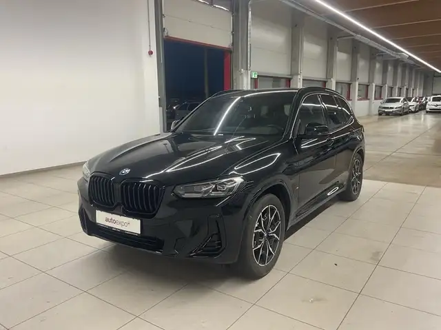 BMW X3 view 2