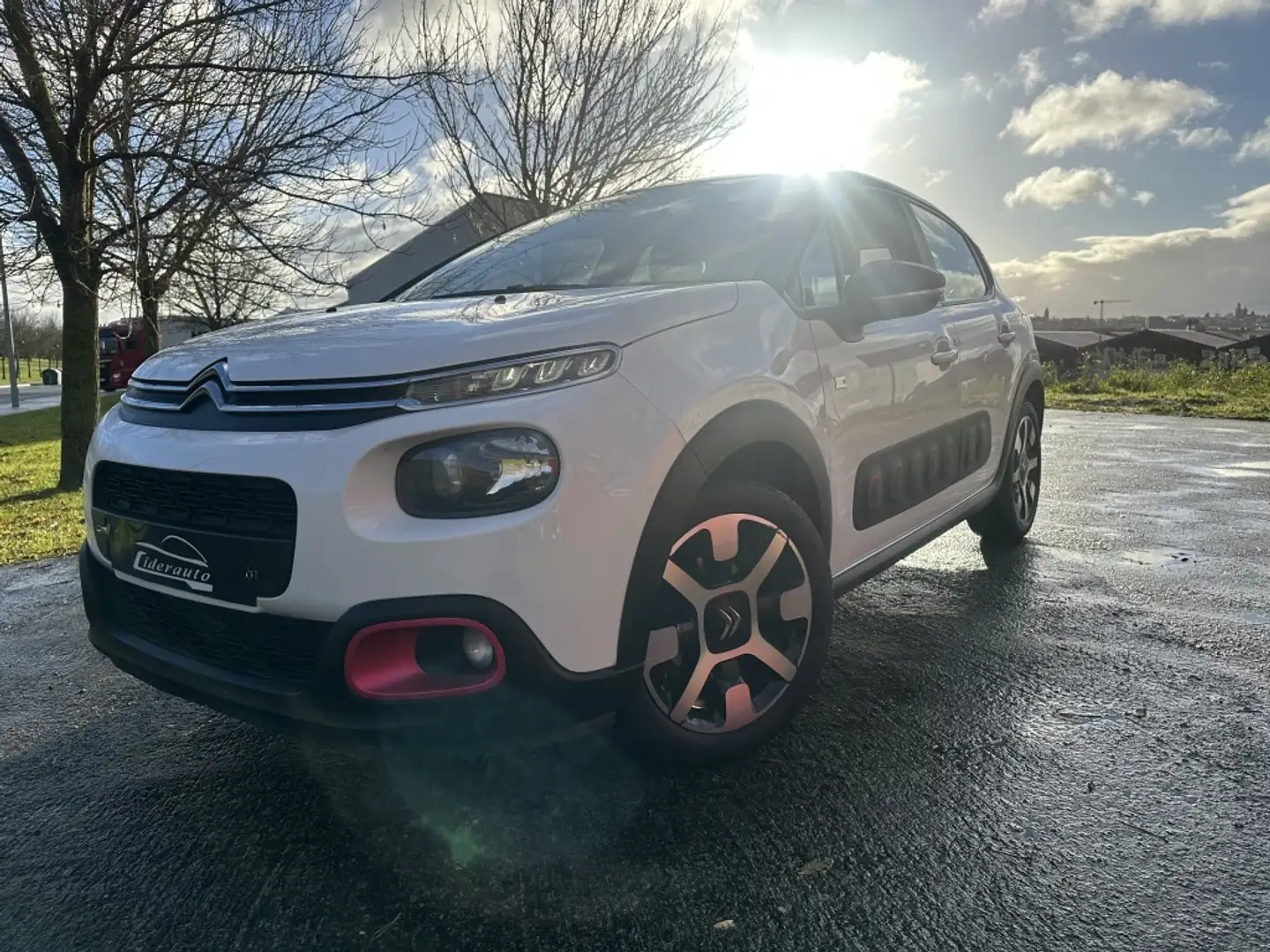 Citroen C3 1.2 PureTech S&S Elle 82 Blanco - 2