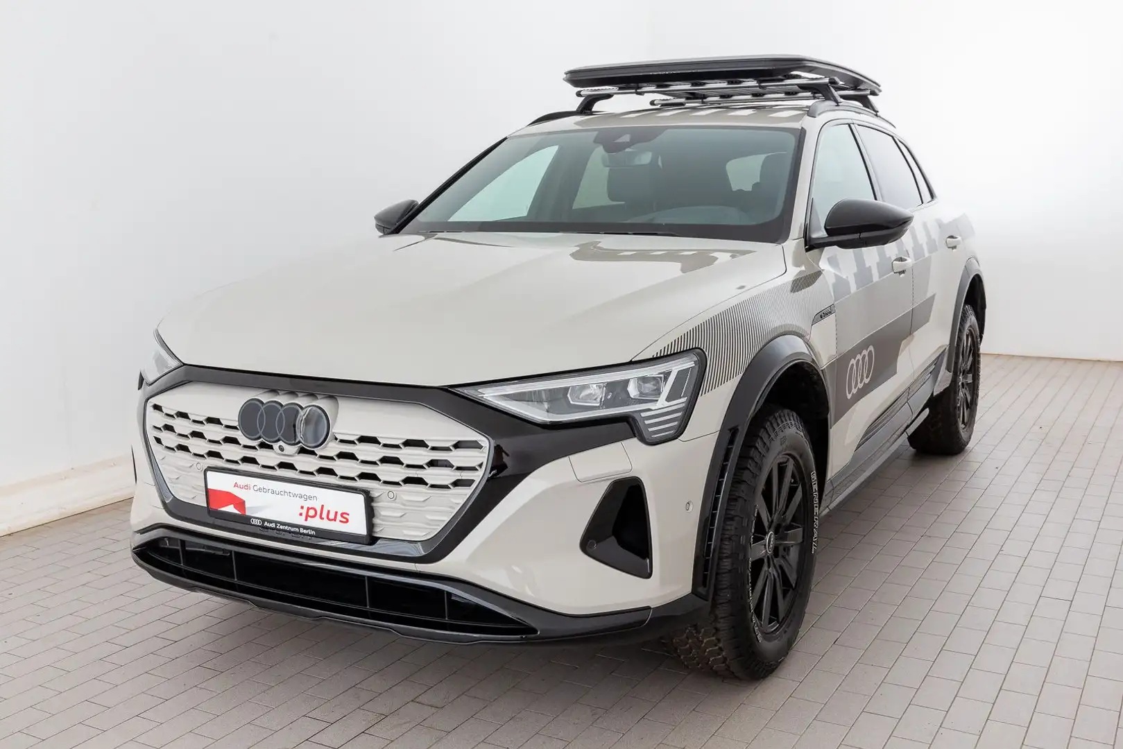 Audi Q8 e-tron 55 qu. "BERLIN EDITION DAKAR" HUD PANO Bej - 2