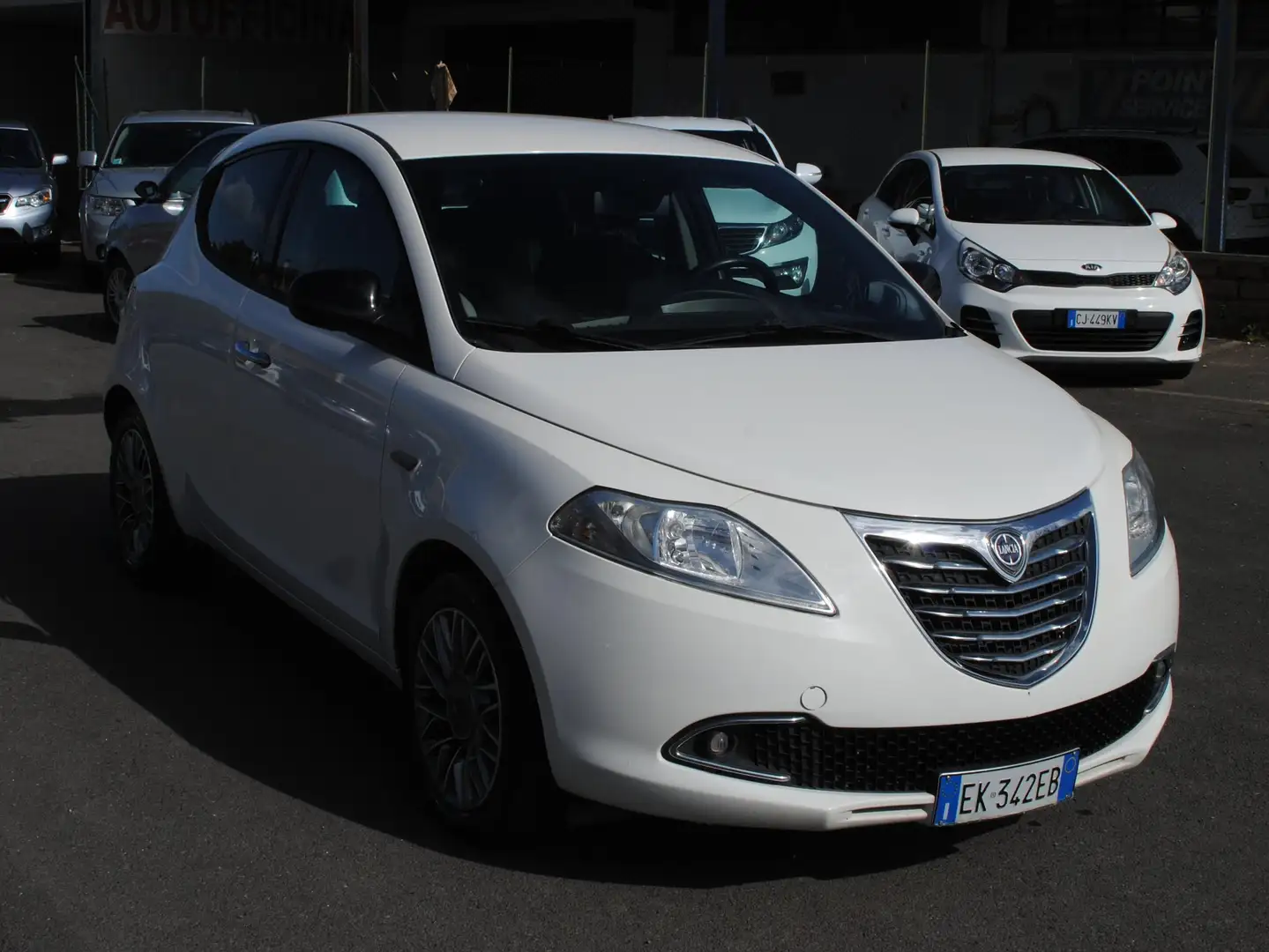 Lancia Ypsilon Ypsilon III 2011 1.3 mjt Platinum s Blanc - 2