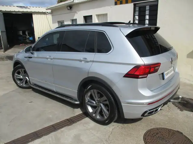 Volkswagen Tiguan view 6