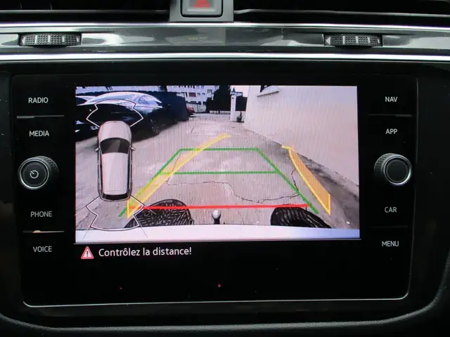 Volkswagen Tiguan view 11