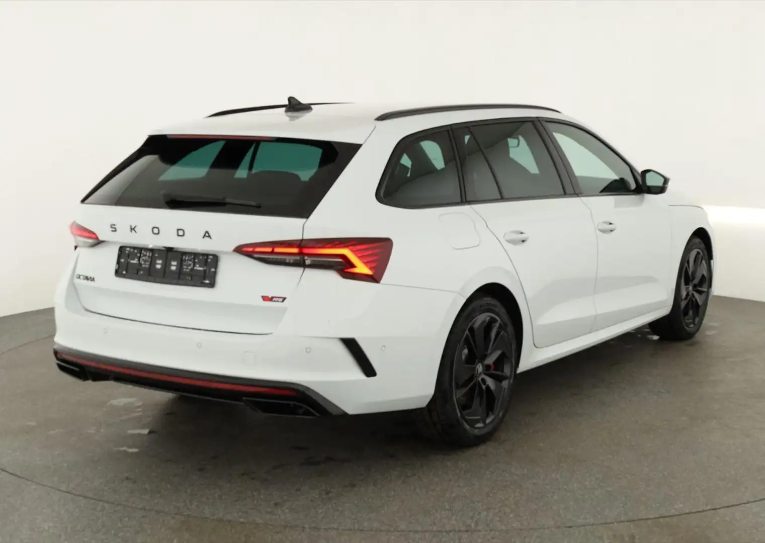 Skoda Octavia Combi 2.0 TSI 195 kW RS DSG, AHK, Navi, Matrix,... Weiß - 2