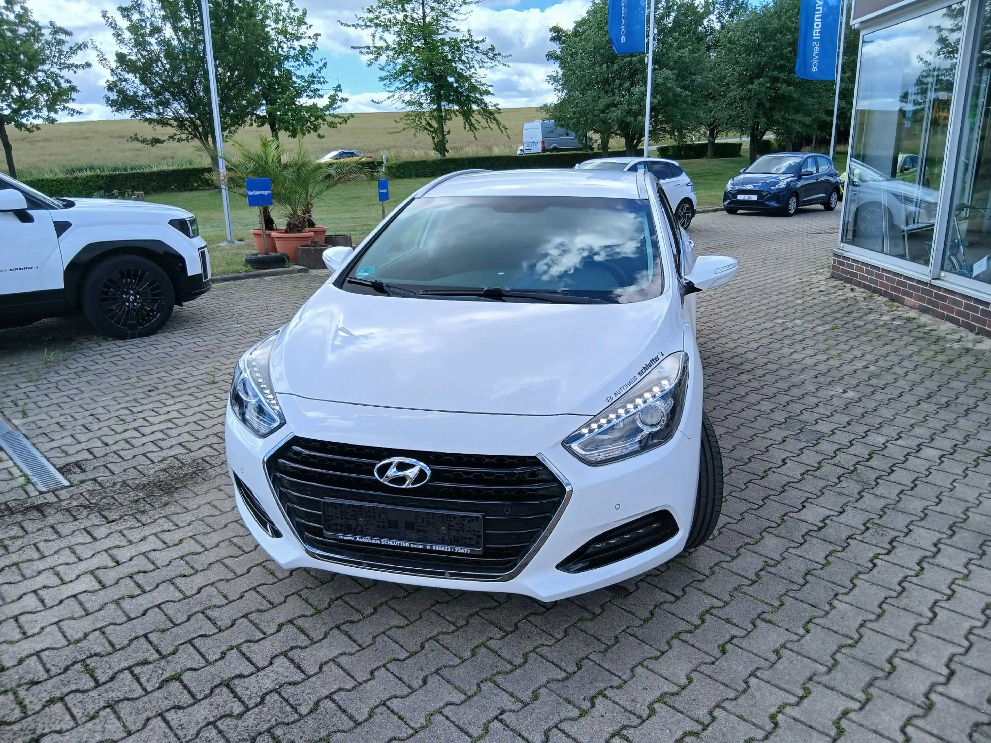 Hyundai i40 i40cw Kombi blue 1.6 Trend Navi / Kamera / AHK / Winterräder — photo 2