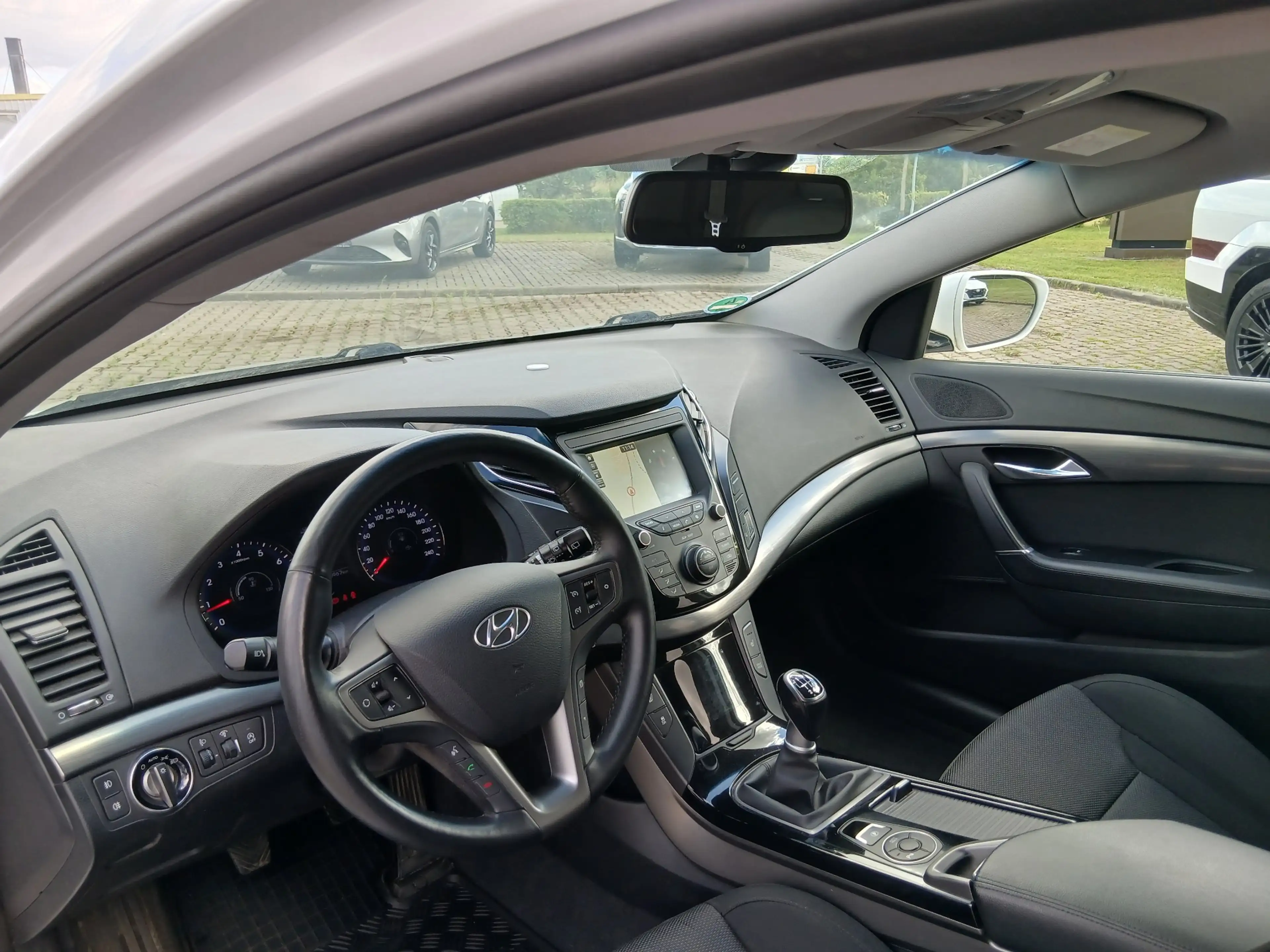 Hyundai i40 i40cw Kombi blue 1.6 Trend Navi / Kamera / AHK / Winterräder — photo 10