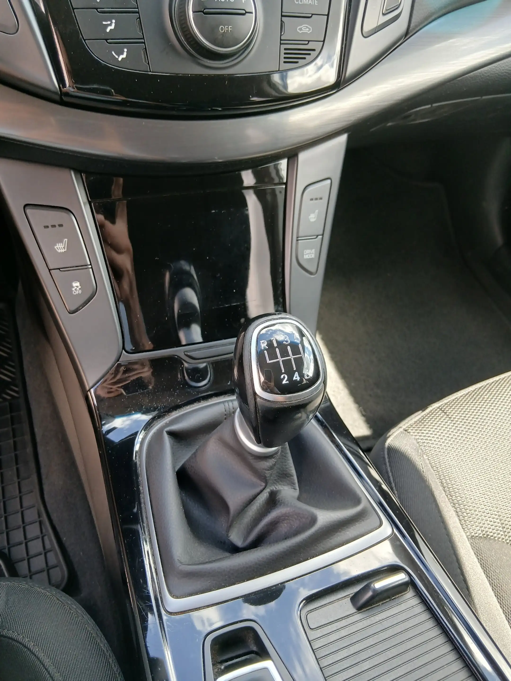 Hyundai i40 i40cw Kombi blue 1.6 Trend Navi / Kamera / AHK / Winterräder — photo 13