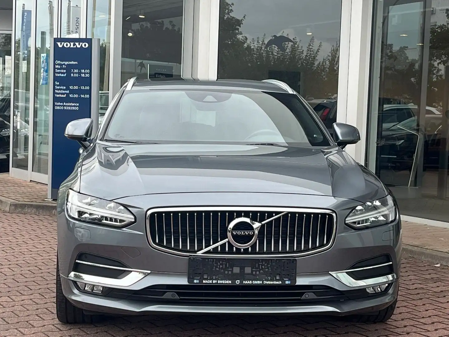 Volvo V90 D4 Inscription Geartronic Grey - 2