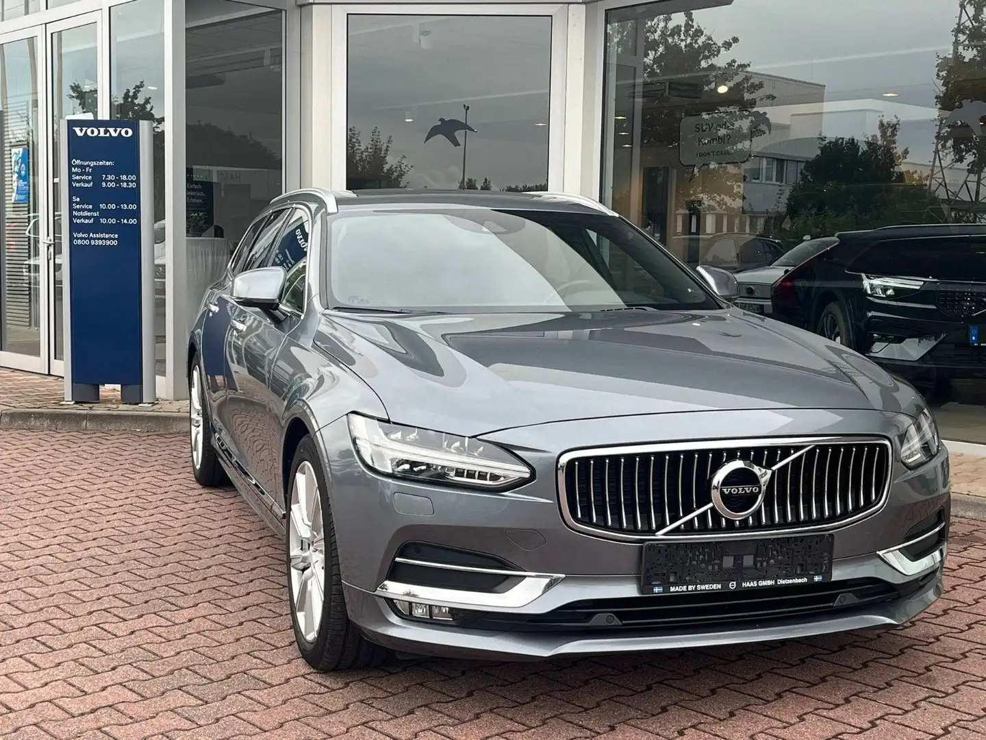 Volvo V90 D4 Inscription Geartronic Grey - 1