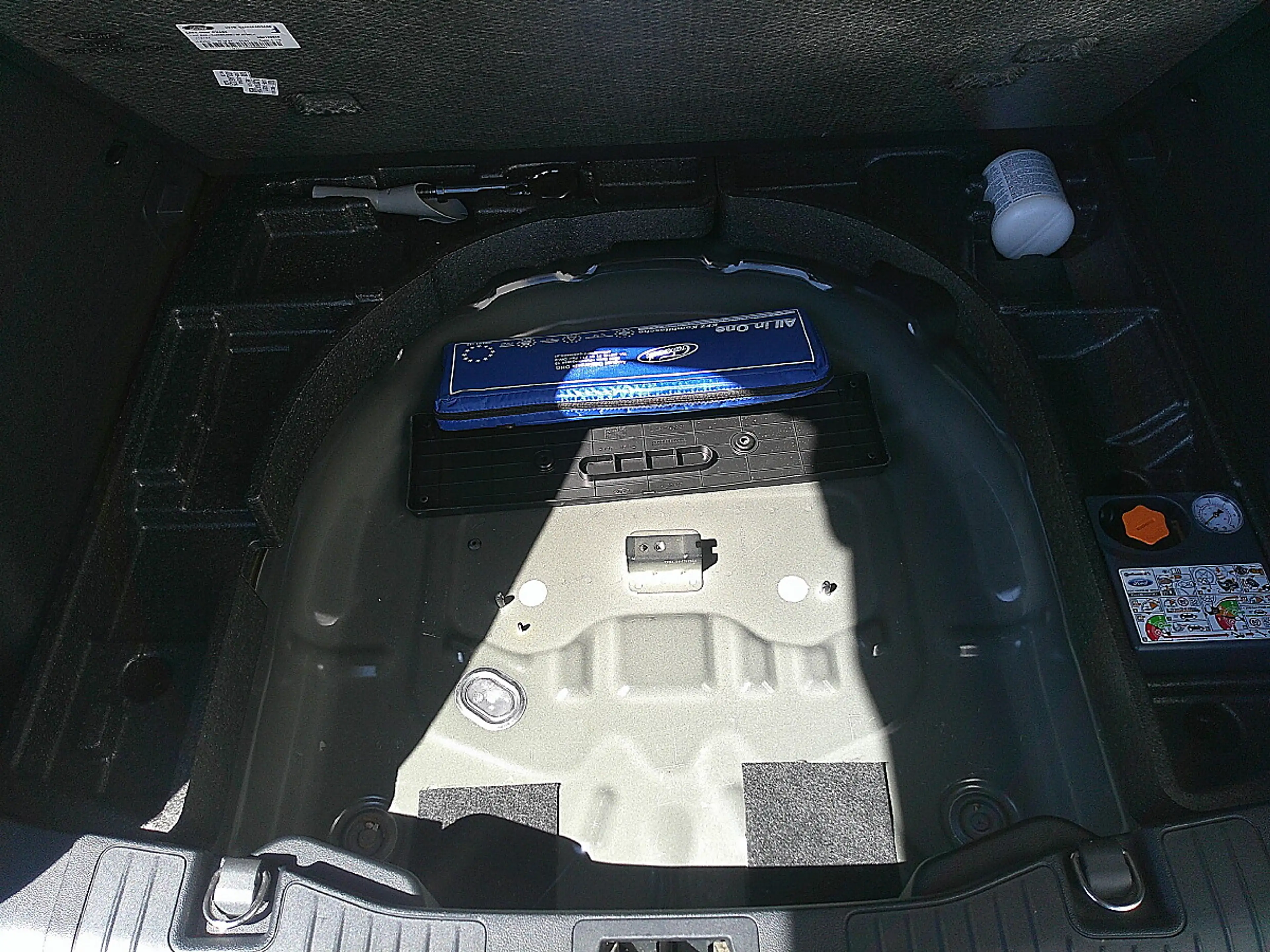 Ford Kuga 2,0 EcoBlue AWD Vignale Aut. — photo 6