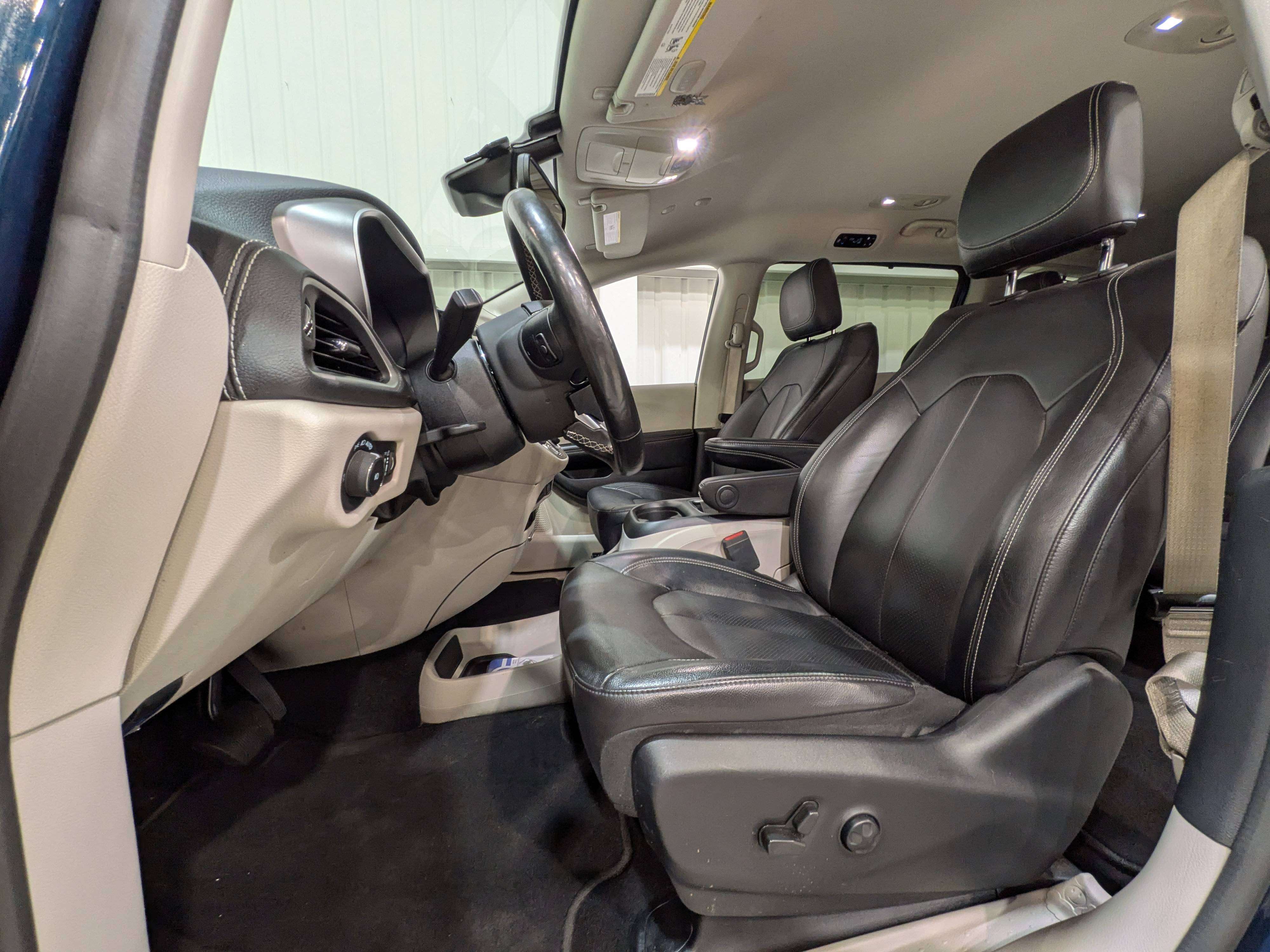 Chrysler Pacifica 2022