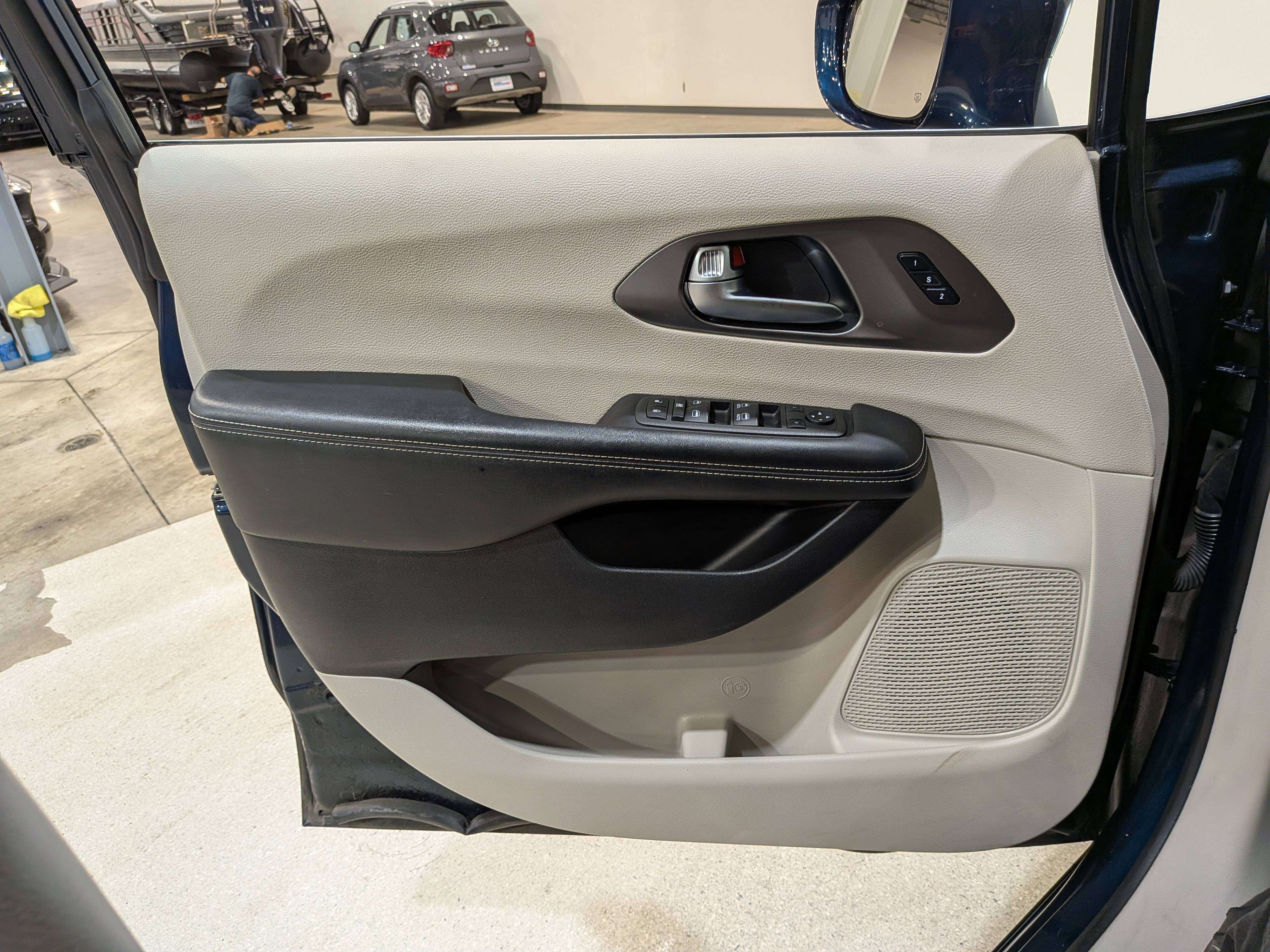 Chrysler Pacifica 2022