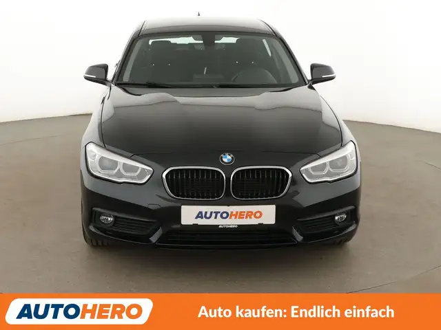 BMW 1 Series view 9