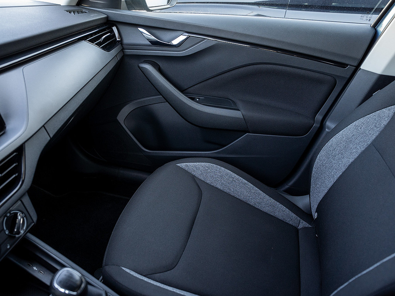 Skoda Scala 1.0 TSI Cool Plus PDC SHZ Klima DAB+ — photo 10