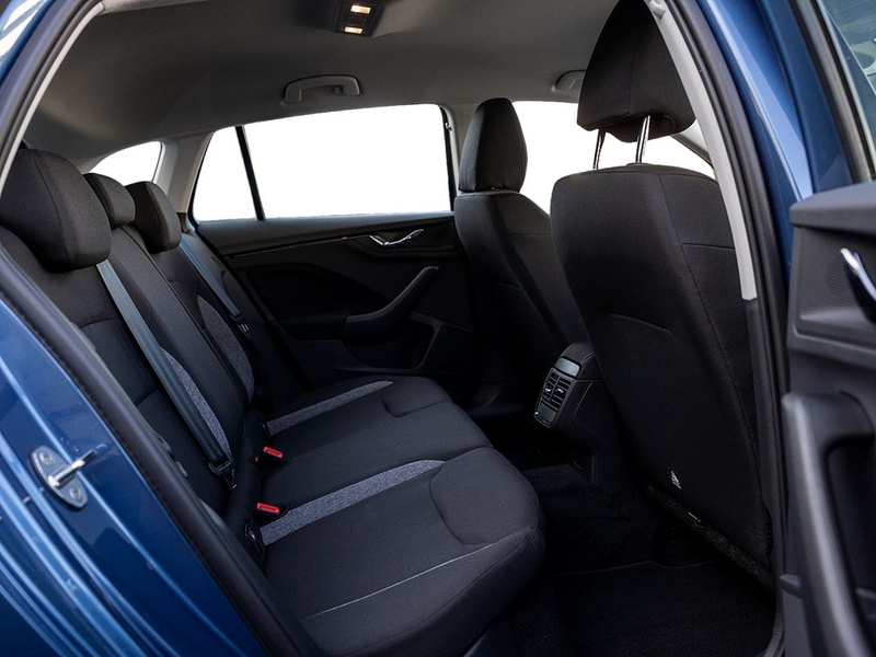 Skoda Scala 1.0 TSI Cool Plus PDC SHZ Klima DAB+ — photo 4
