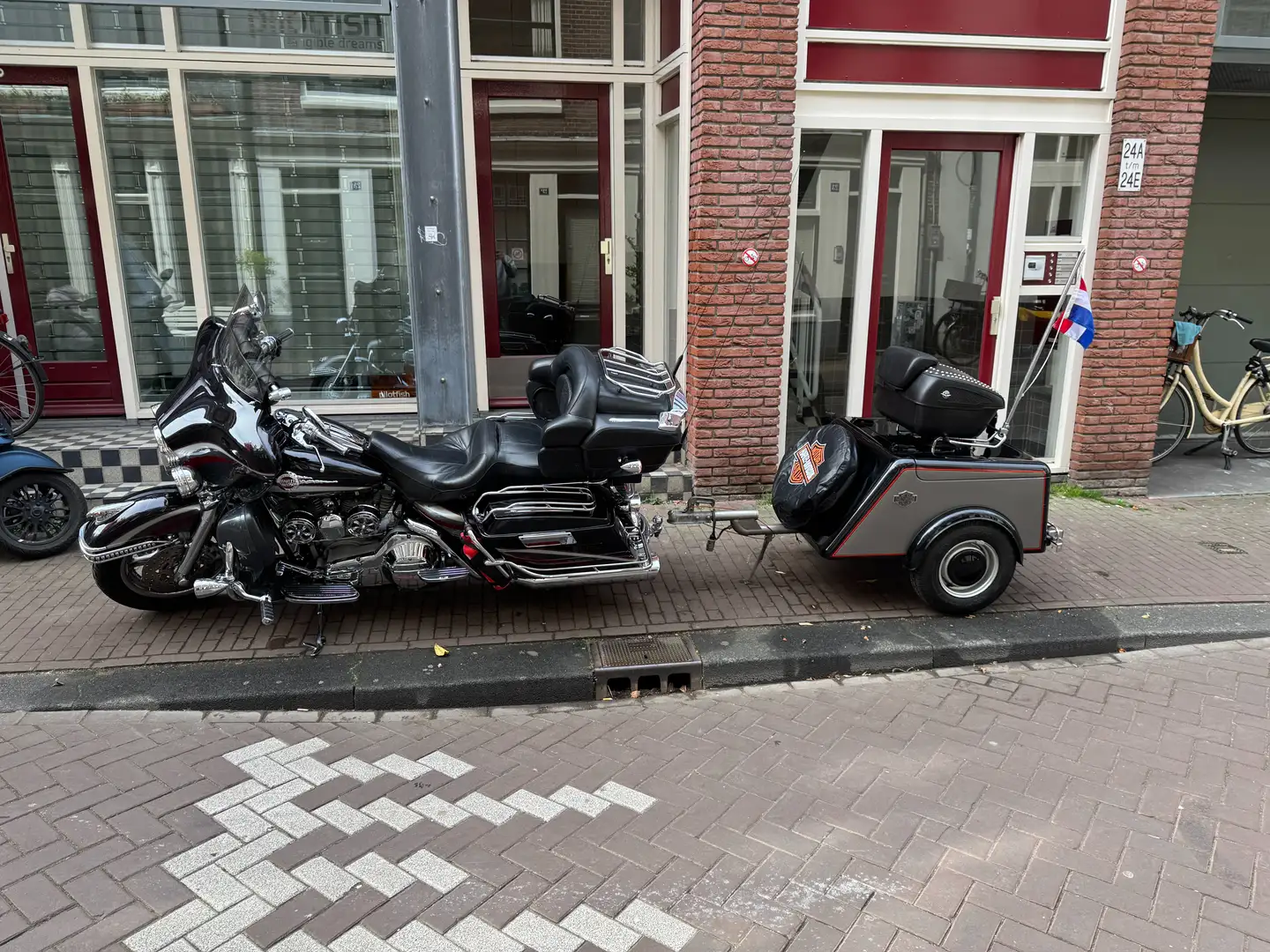 Harley-Davidson Electra Glide CVO Screamin Eagle Electra Glide Ultra Zwart - 1