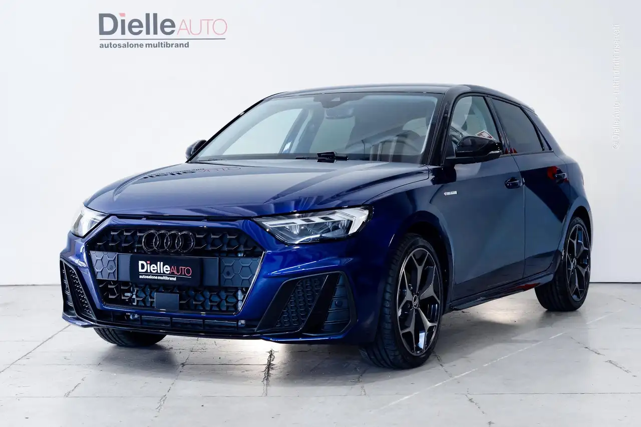 Audi A1 A1 Sportback 30 1.0 tfsi Identity Black 116cv s-tronic
