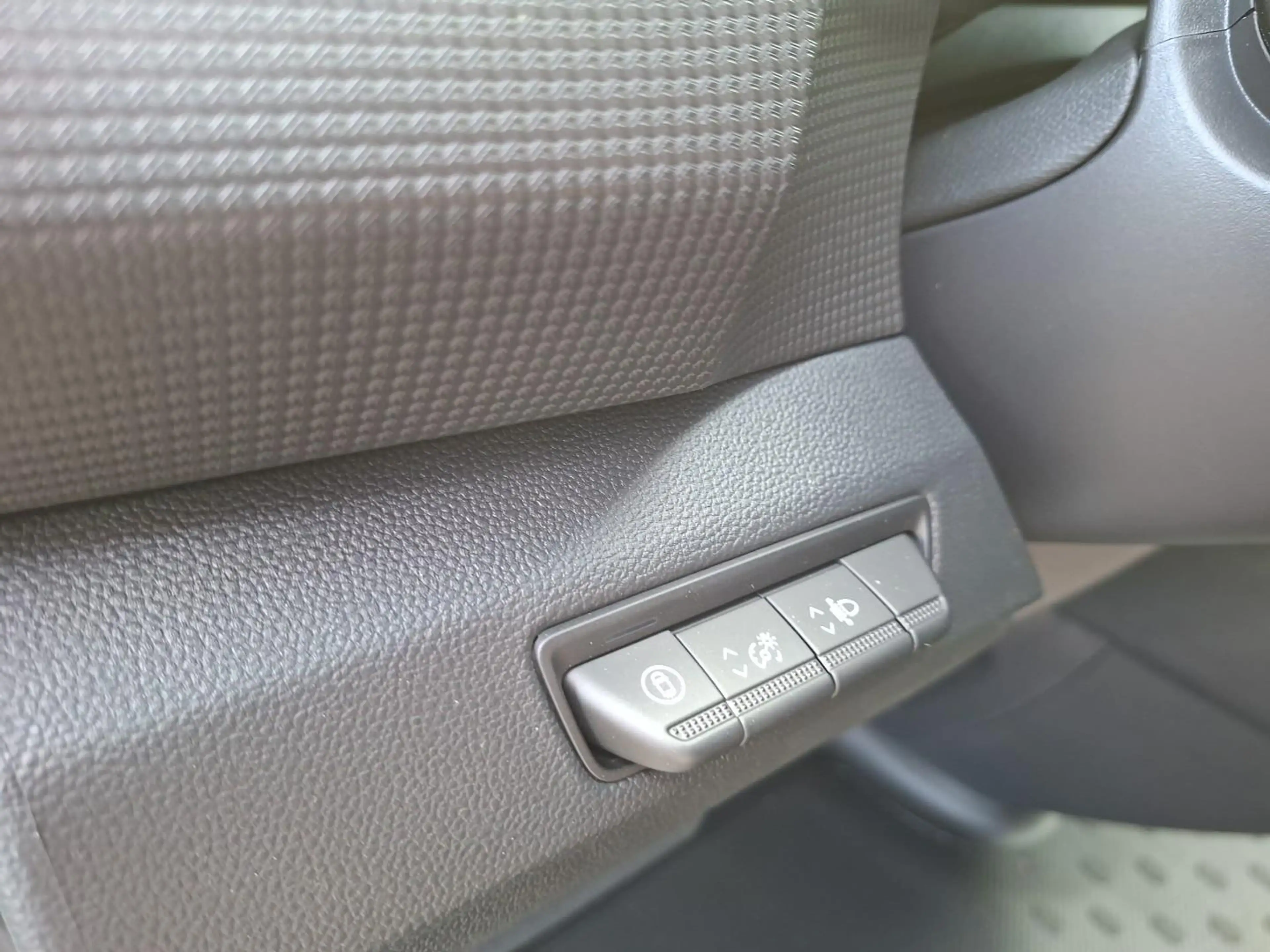 Nissan Primastar Kasten L2H1 3,0t dci 130 MT N-CONNECTA 1ST LRB 270 — photo 13