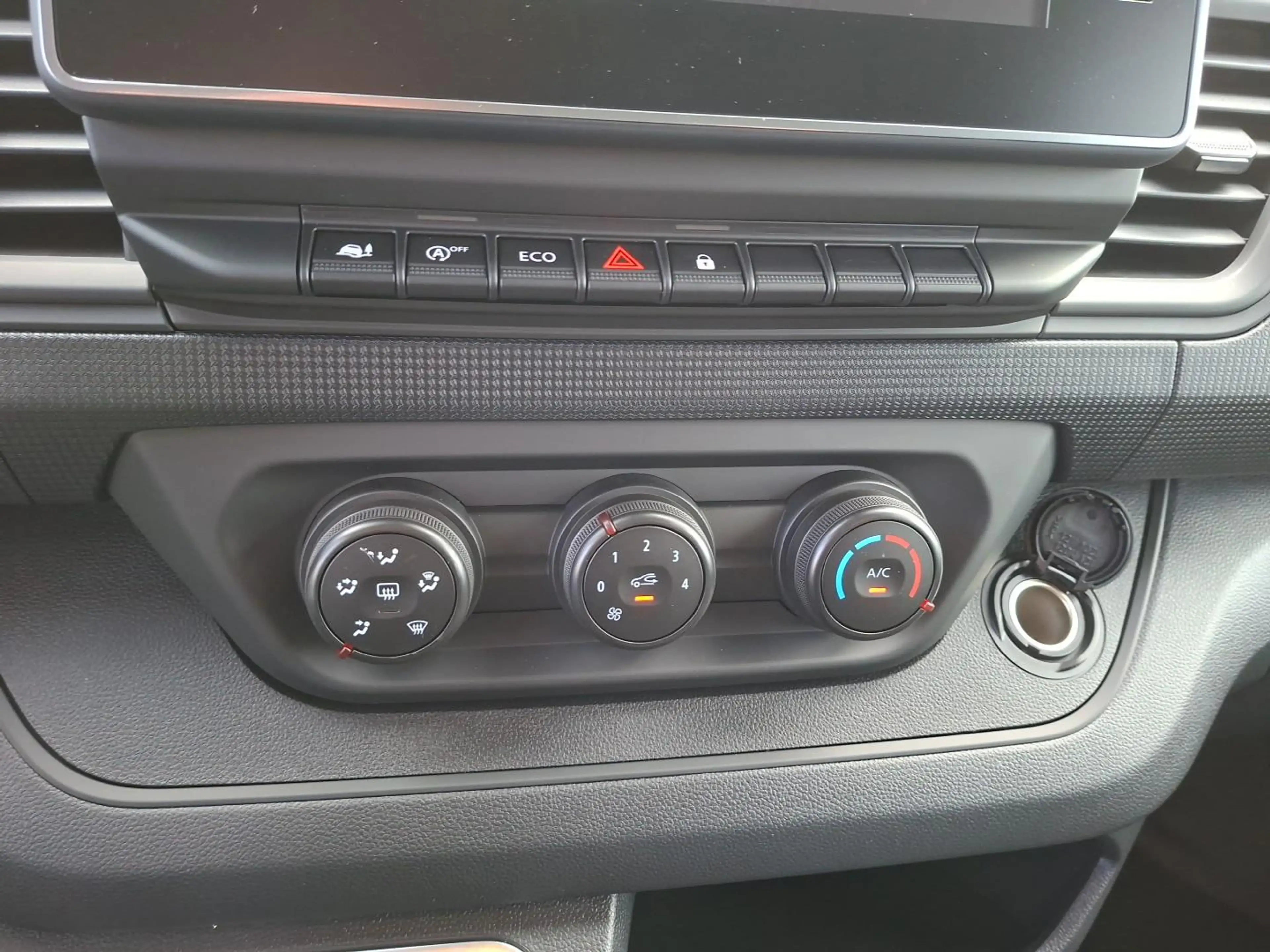 Nissan Primastar Kasten L2H1 3,0t dci 130 MT N-CONNECTA 1ST LRB 270 — photo 11