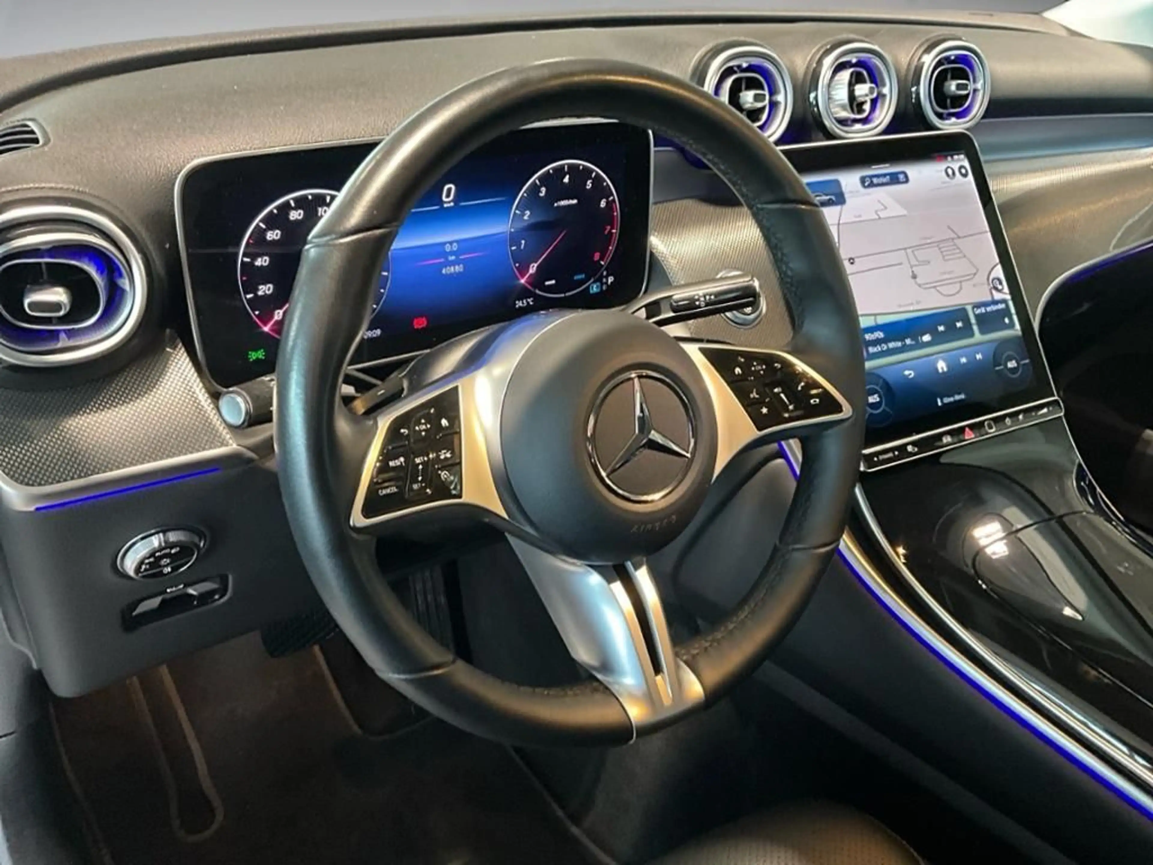 Mercedes-Benz GLC 200 Avantgarde 4MATIC ACC AHK AUT Kam. LED — photo 7