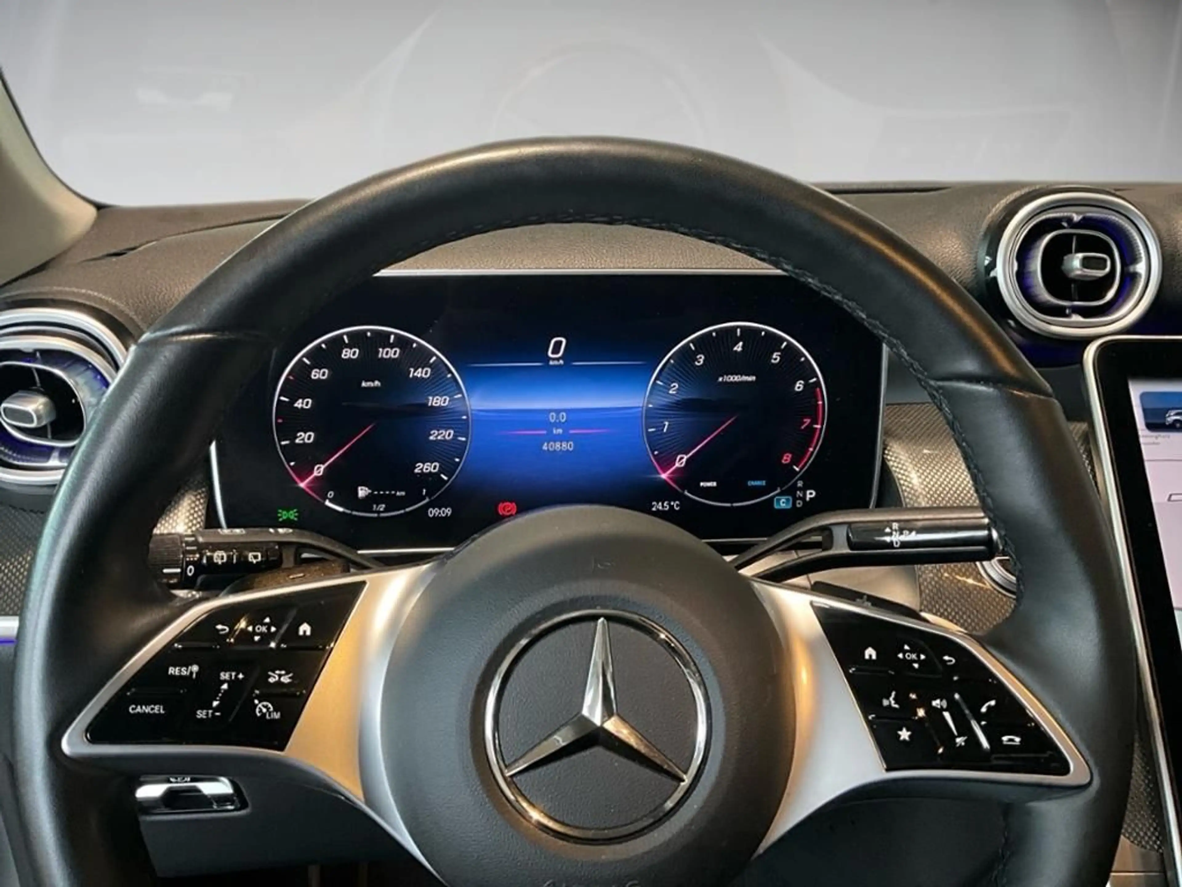 Mercedes-Benz GLC 200 Avantgarde 4MATIC ACC AHK AUT Kam. LED — photo 14