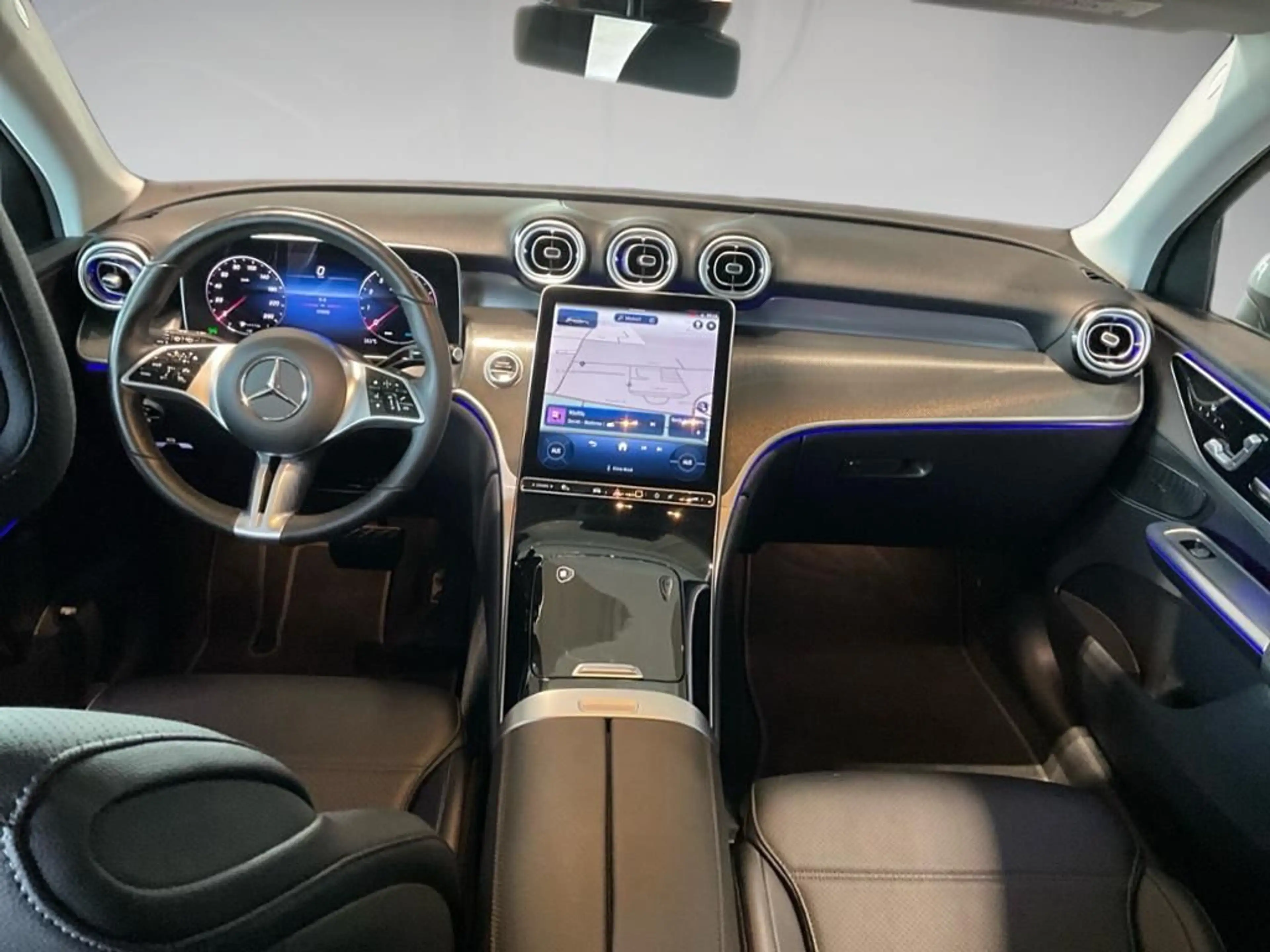Mercedes-Benz GLC 200 Avantgarde 4MATIC ACC AHK AUT Kam. LED — photo 6