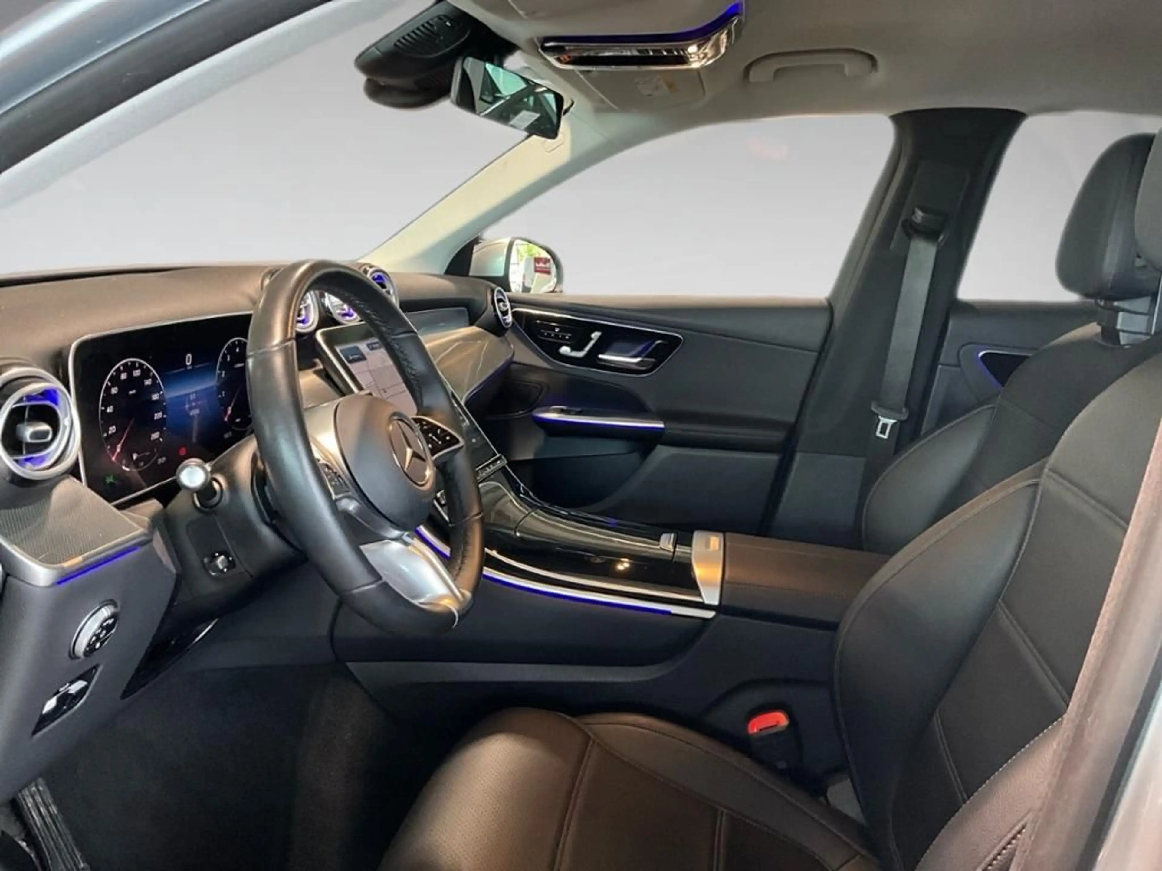 Mercedes-Benz GLC 200 Avantgarde 4MATIC ACC AHK AUT Kam. LED — photo 8
