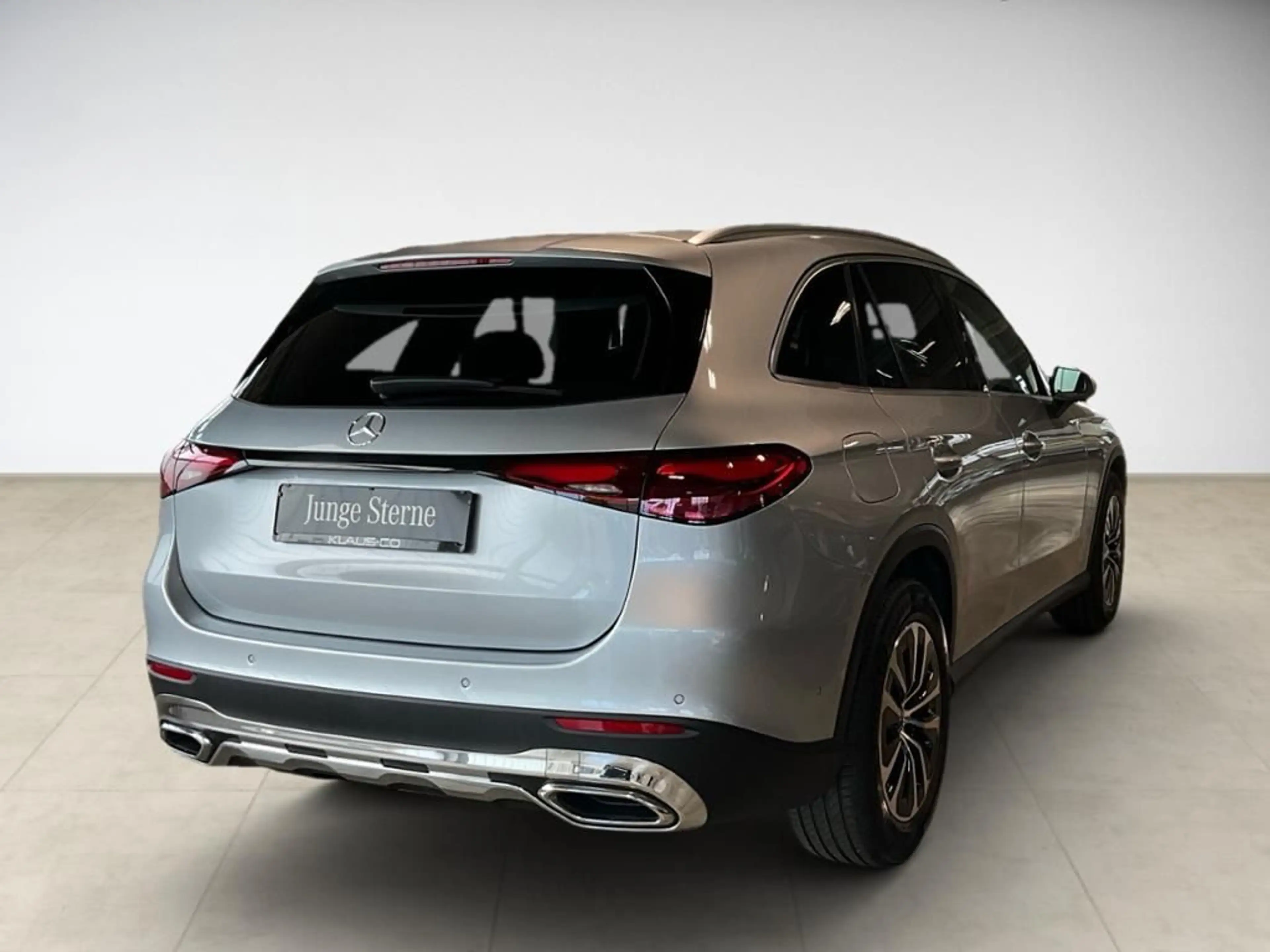 Mercedes-Benz GLC 200 Avantgarde 4MATIC ACC AHK AUT Kam. LED — photo 4