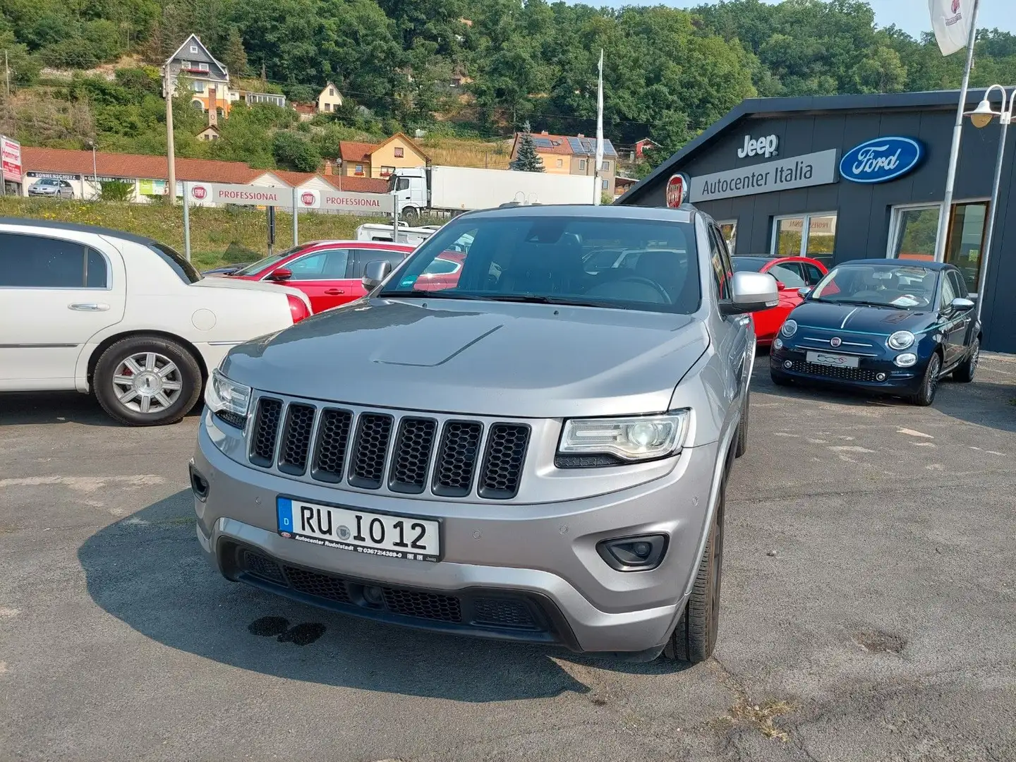 Jeep Grand Cherokee 3.0 CRD Overland 4x4 AHK Silber - 1