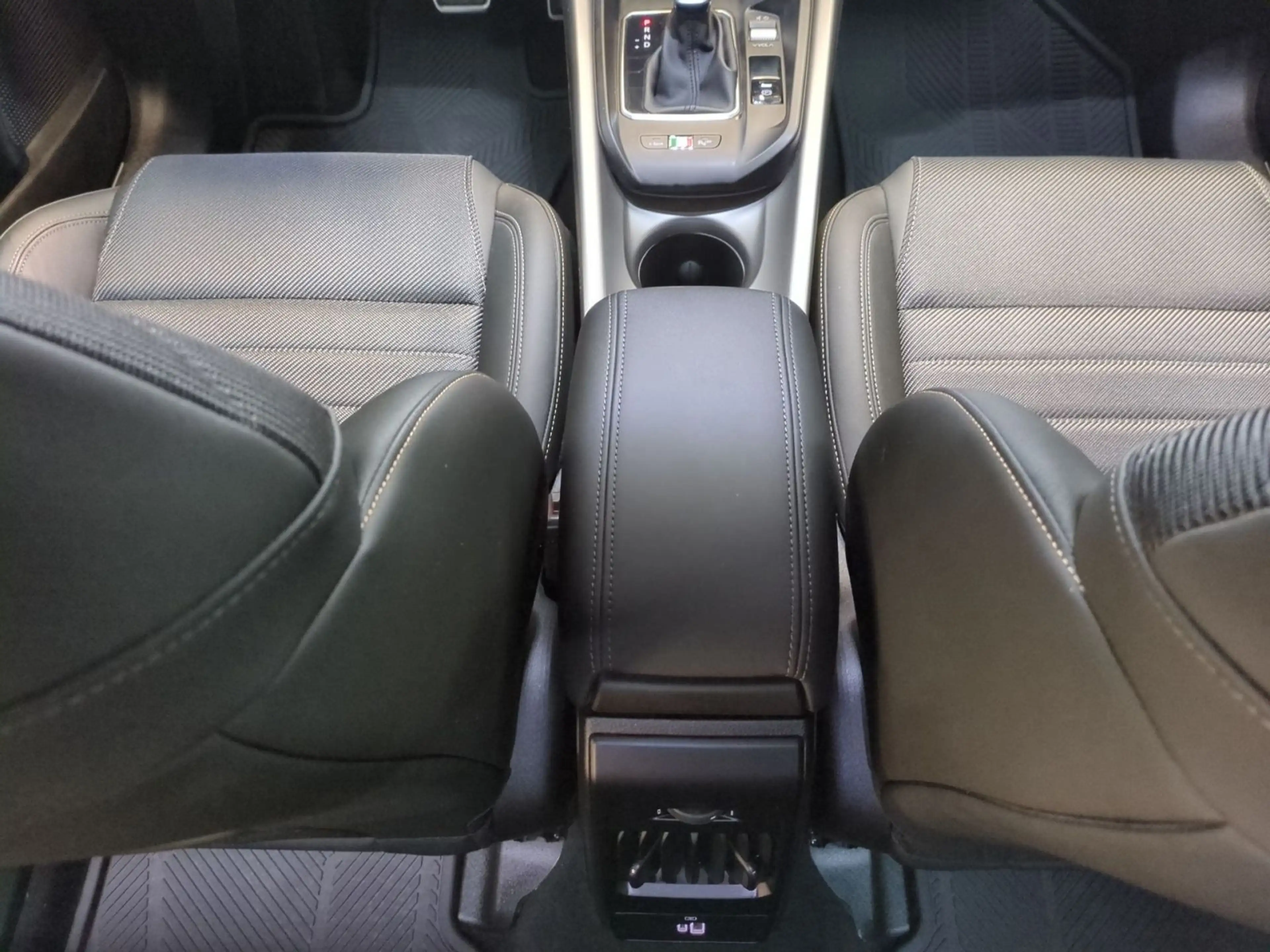 Alfa Romeo Tonale 1.3 Plug-In-Hybrid Editione Speciale — photo 15