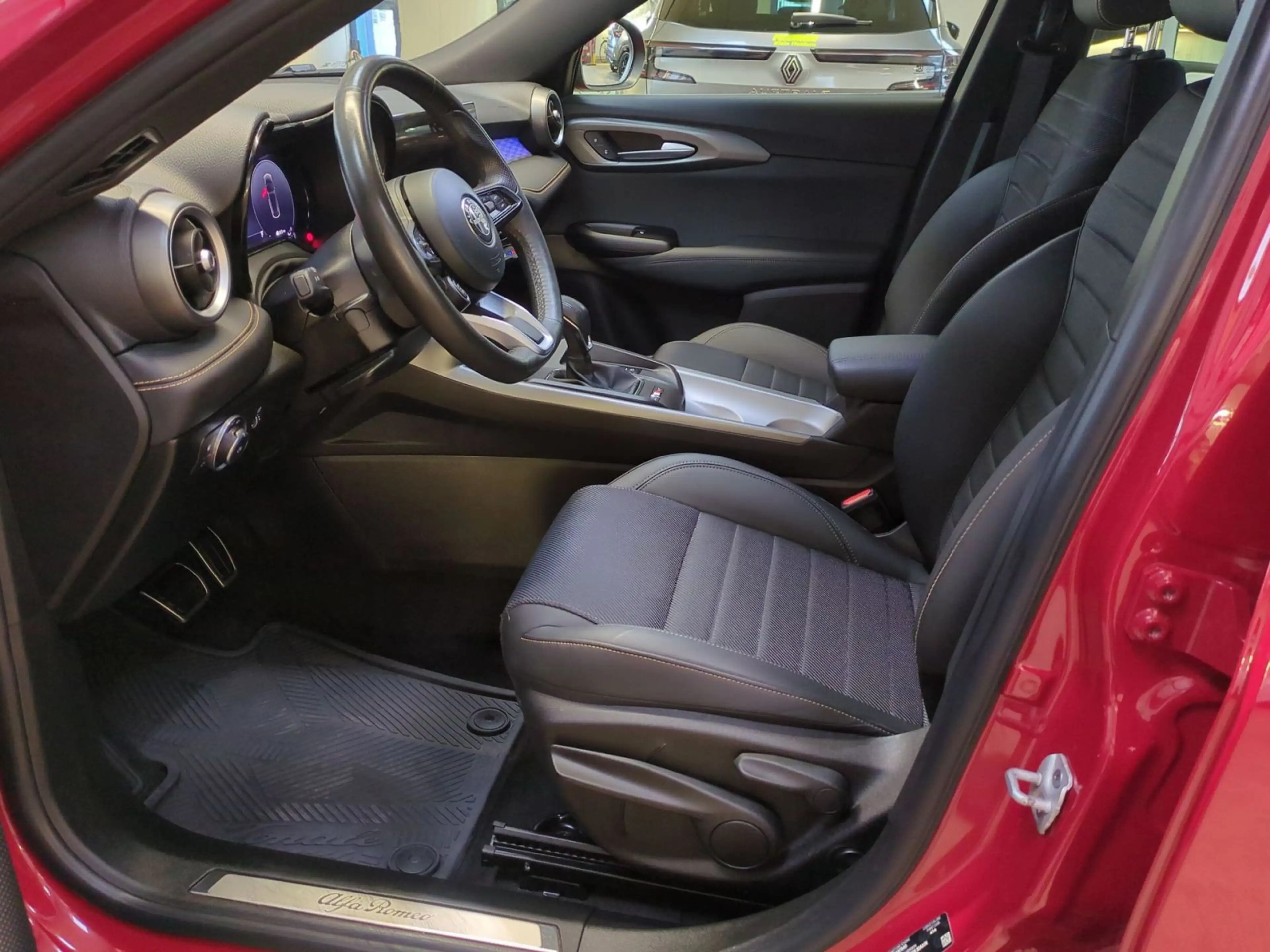 Alfa Romeo Tonale 1.3 Plug-In-Hybrid Editione Speciale — photo 12