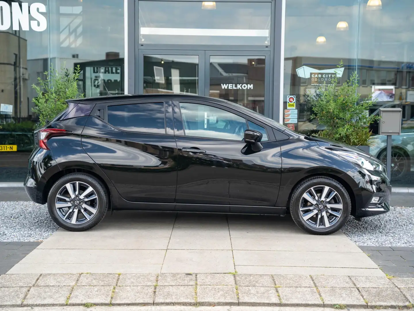 Nissan Micra 0.9 IG-T N-Connecta / Camera / DAB / Navi / Climat Noir - 2