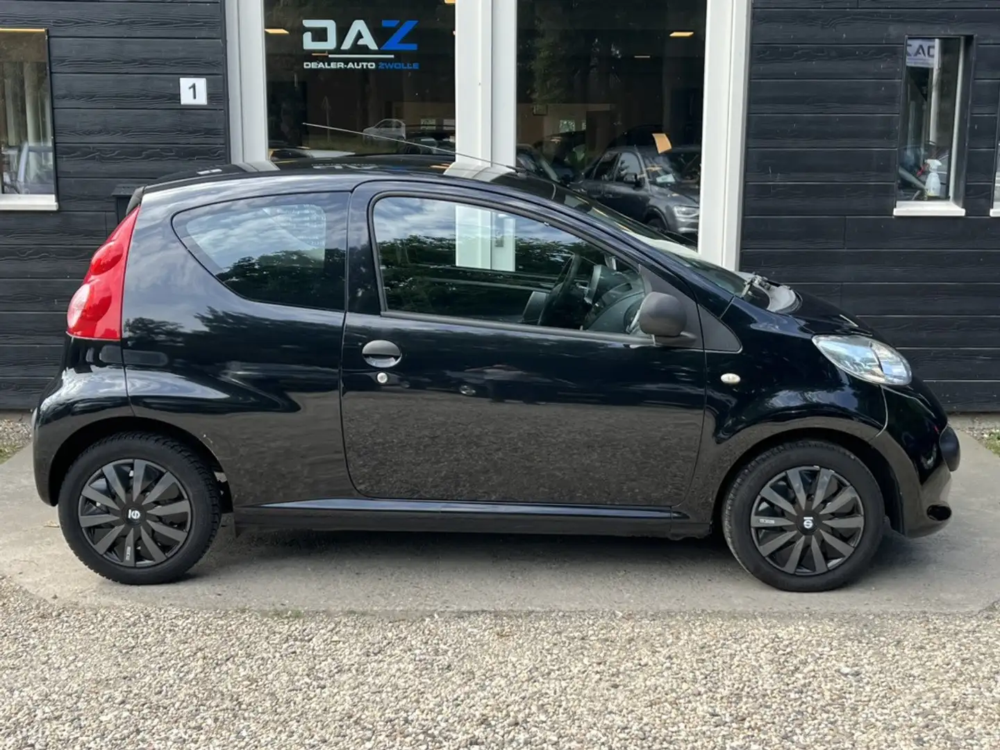 Peugeot 107 1.0-12V XR Nero - 2