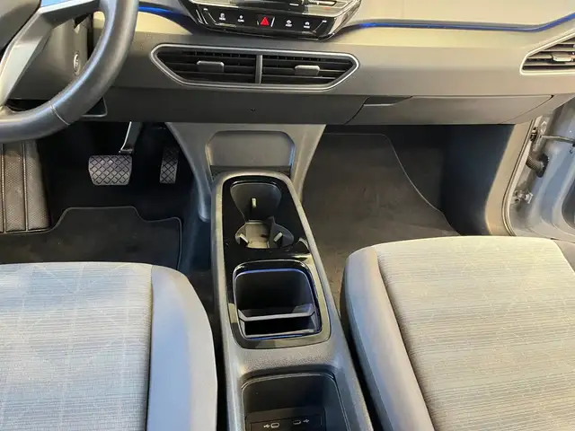 Volkswagen Id.3 view 9