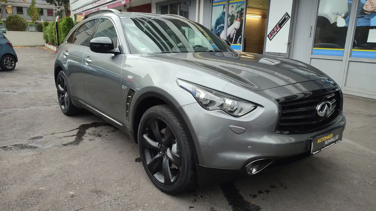Infiniti QX70