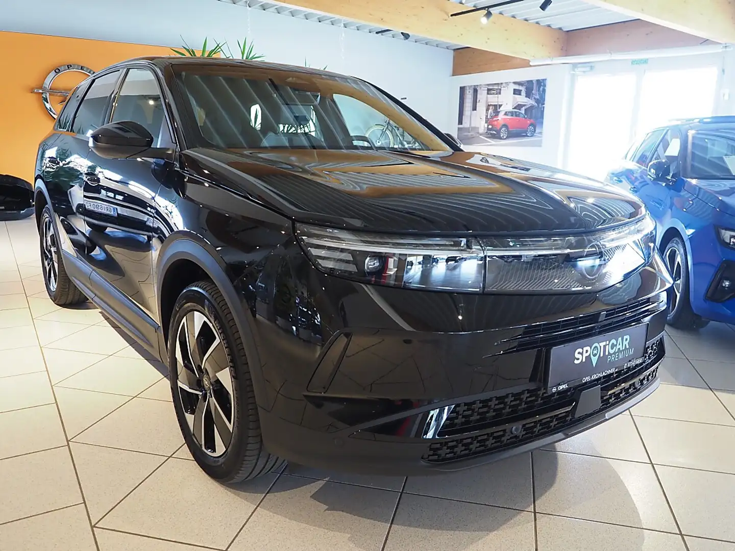 Opel Grandland 1.2 MHEV GS Aut. Schwarz - 2