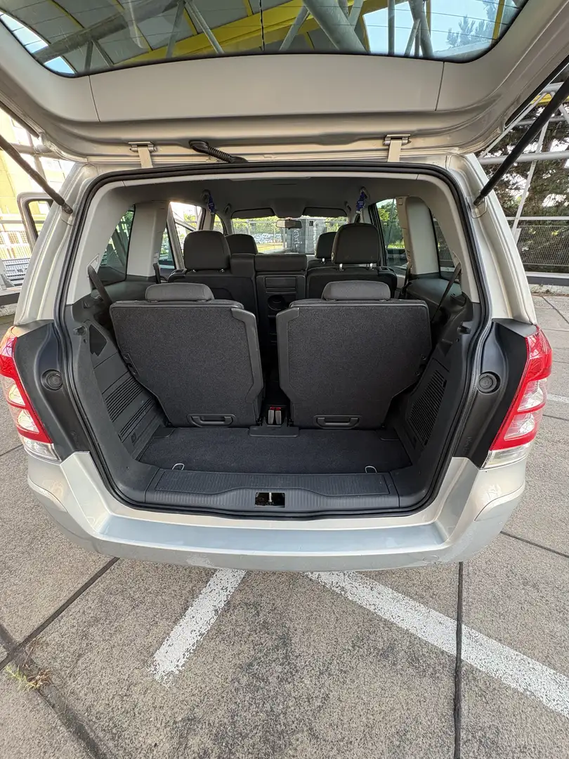 Opel Zafira B 1.9 CDTI  Edition Beige - 1