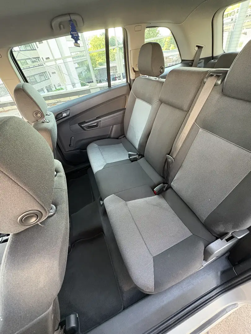 Opel Zafira B 1.9 CDTI  Edition Beige - 2