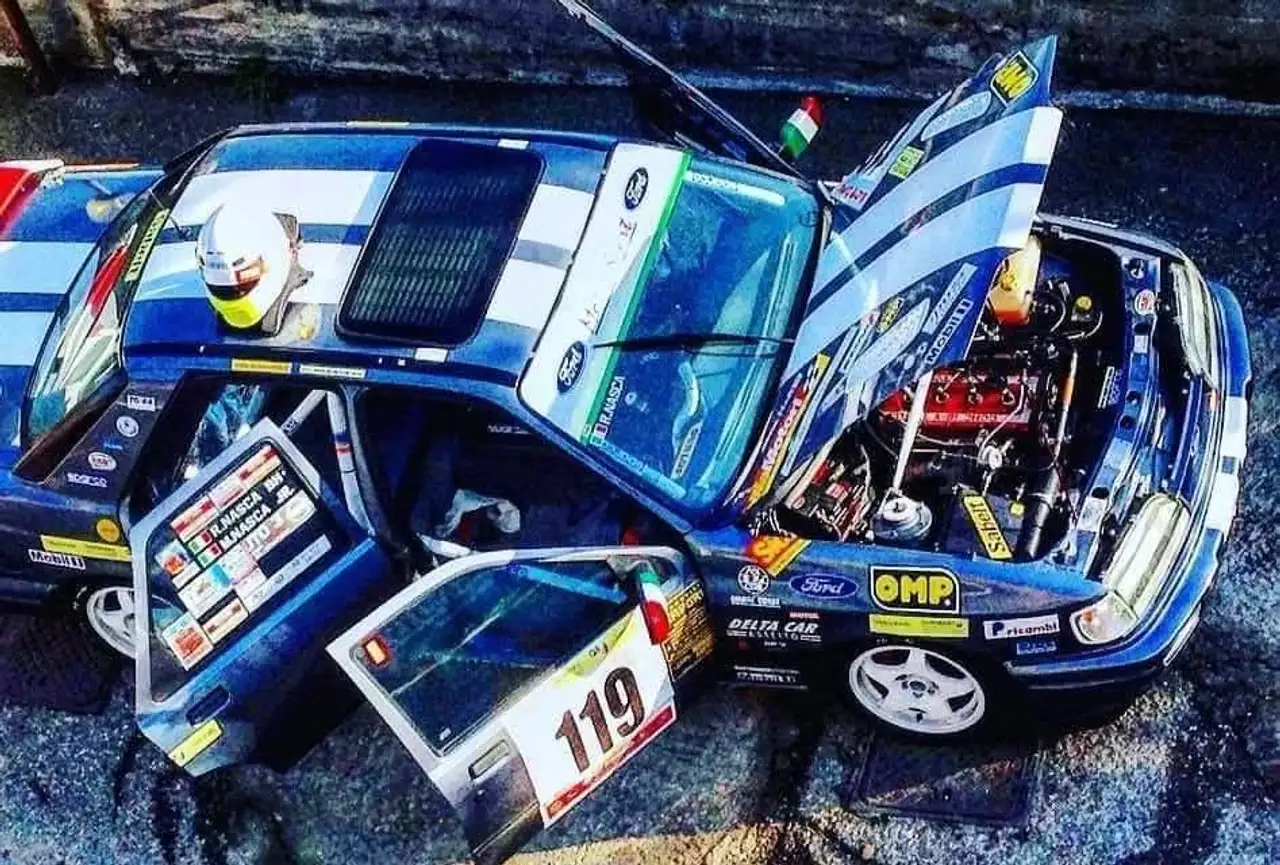 Ford Sierra 2.0 Cosworth 2WD, foto 1