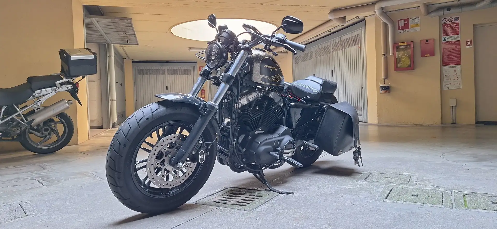 Harley-Davidson Sportster Forty Eight Noir - 1