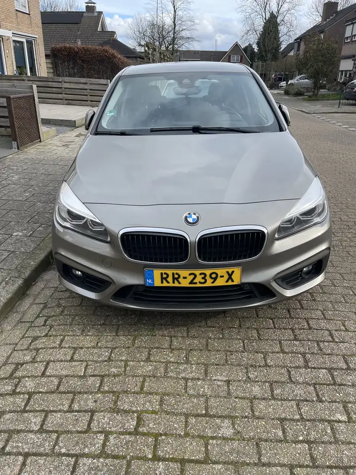 BMW 220