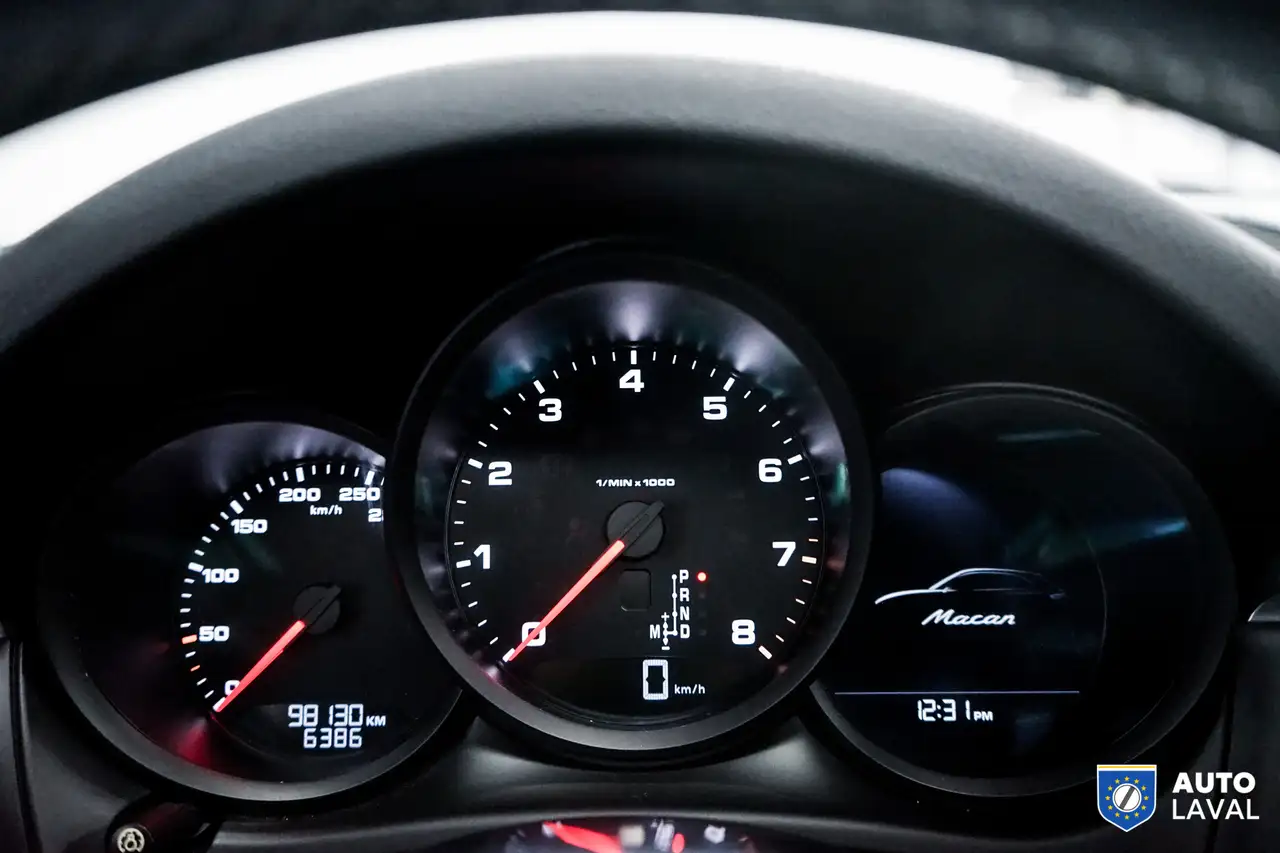 Porsche Macan снимка Porsche Macan