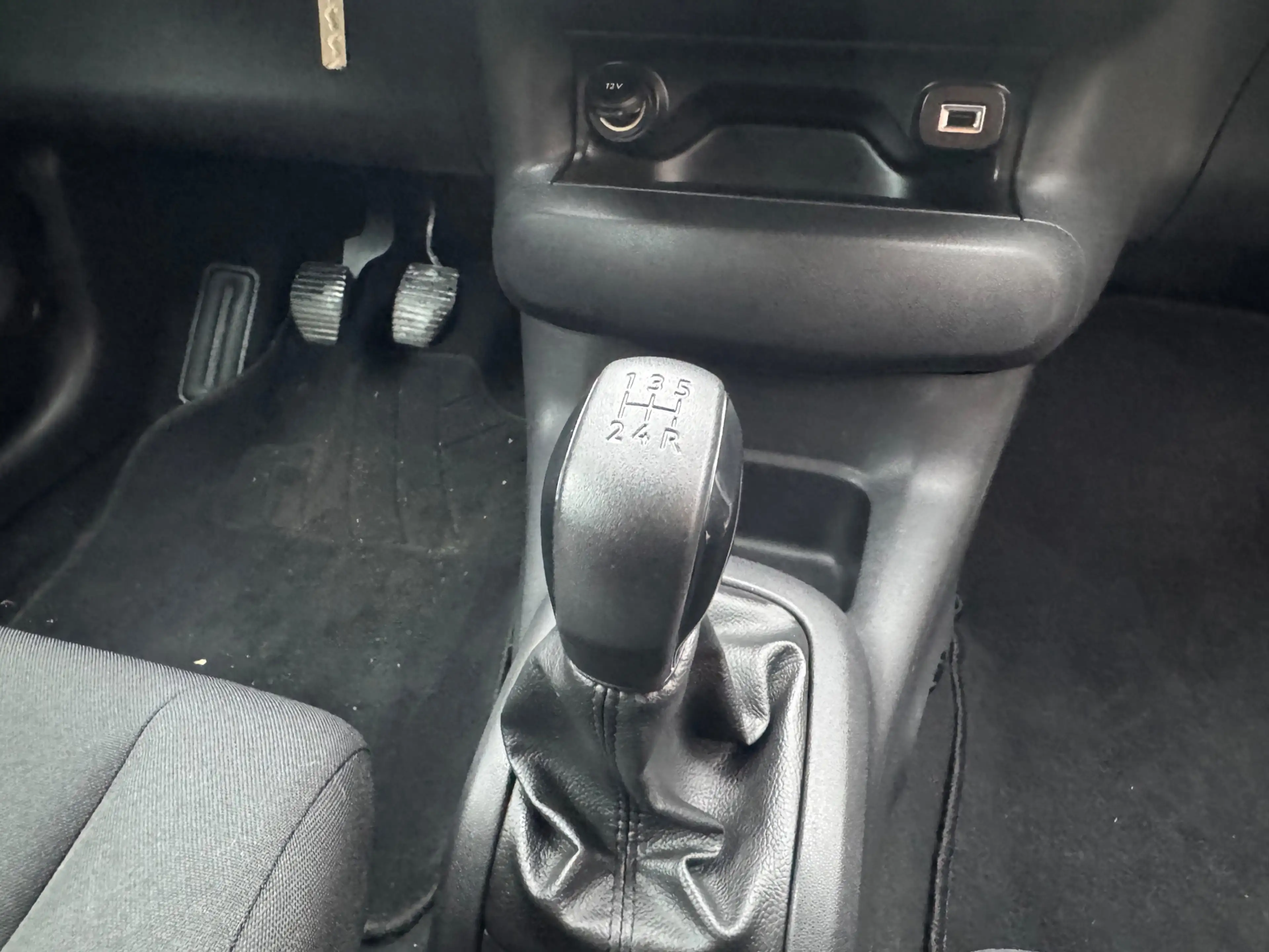 Citroen C4 Cactus 1.2 PureTech Feel Airco Cruise Navi — photo 15
