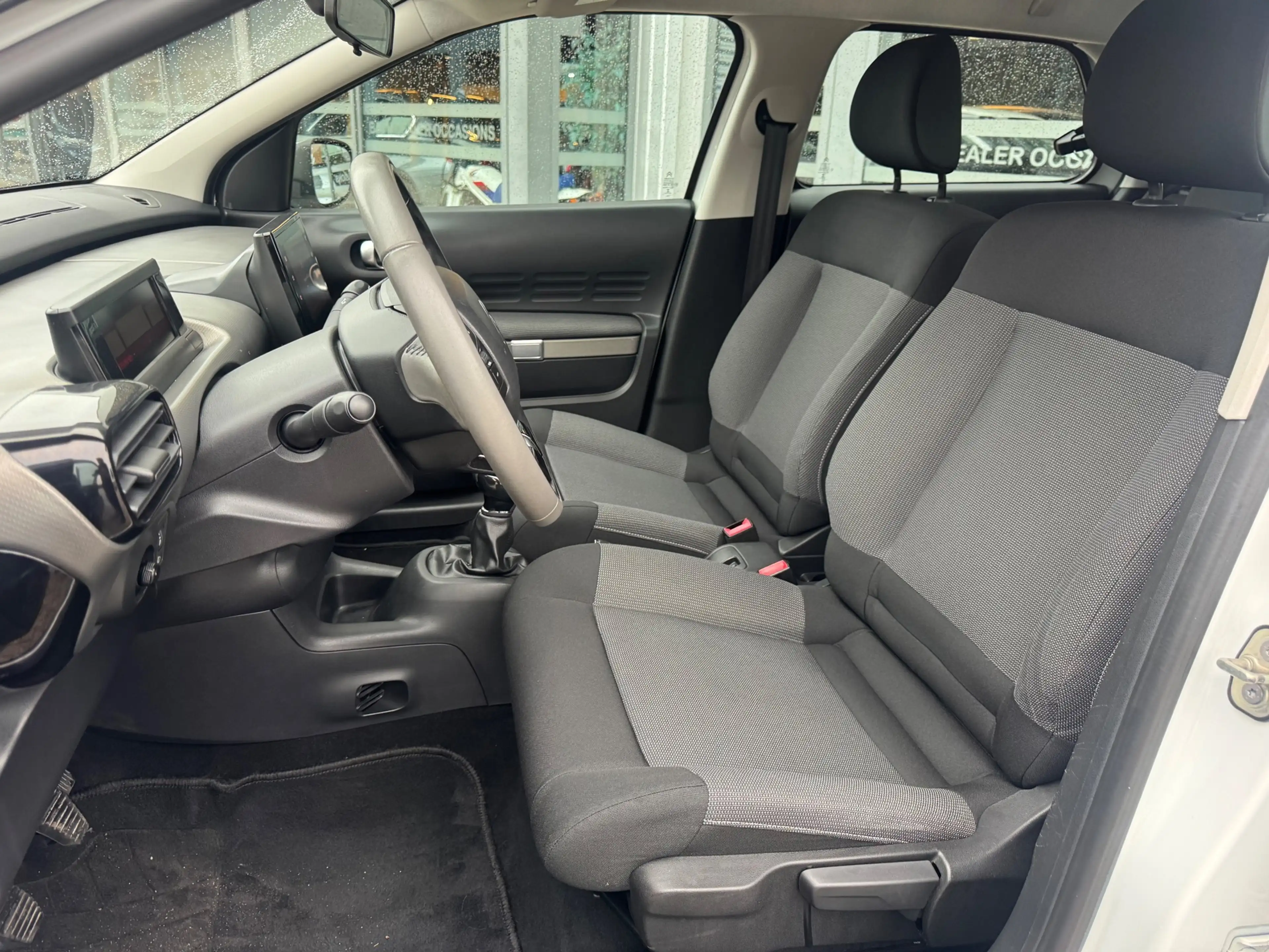 Citroen C4 Cactus 1.2 PureTech Feel Airco Cruise Navi — photo 2